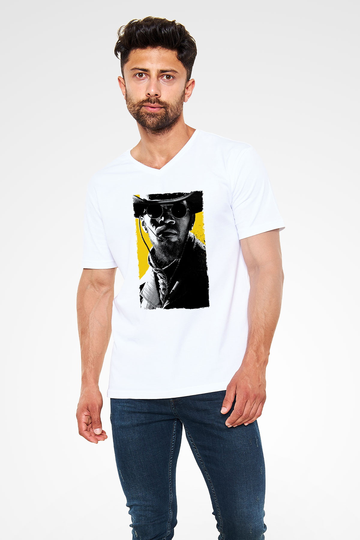 Unisex Zincirsiz - Django Unchained Baskılı Beyaz V Yaka Tshirt