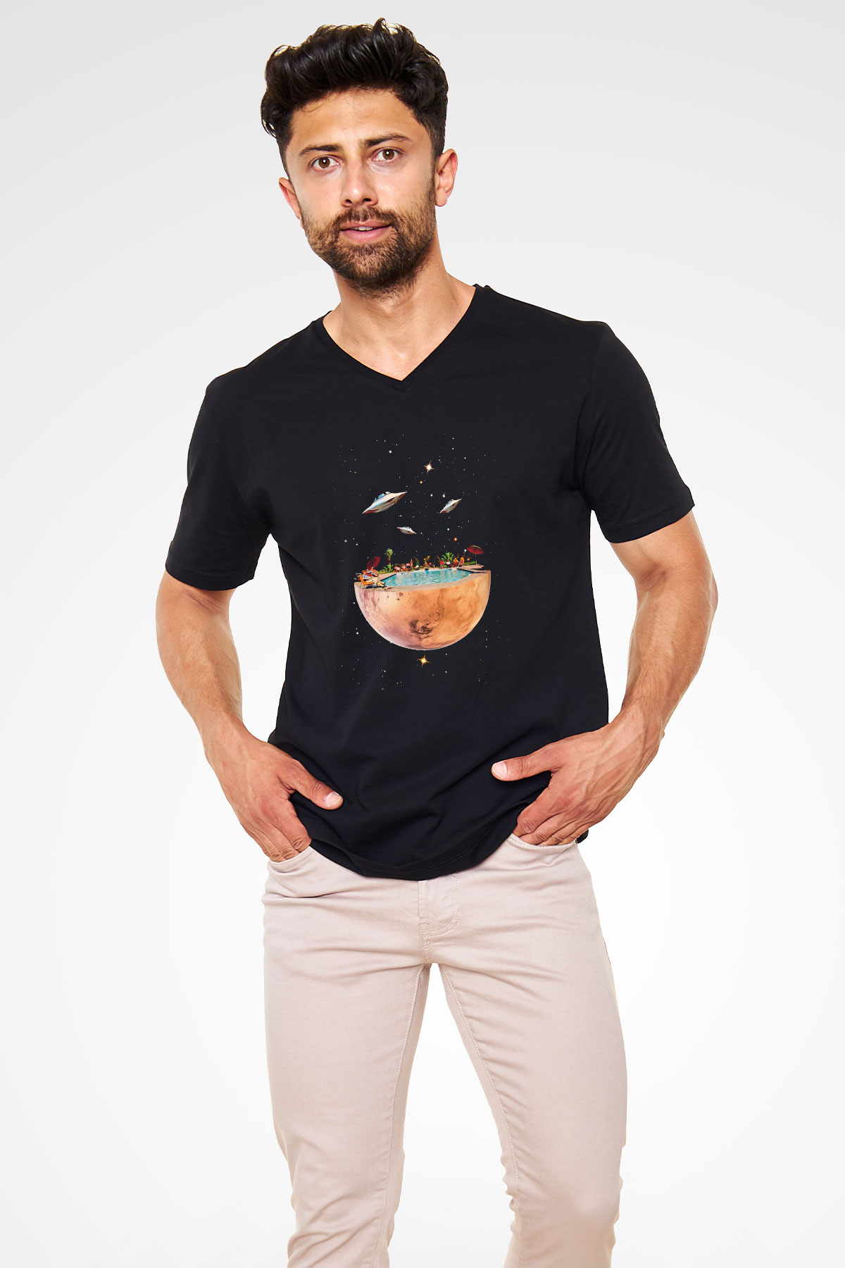 Uzayda Havuz Keyfi Baskılı Unisex Siyah  V Yaka Tişört