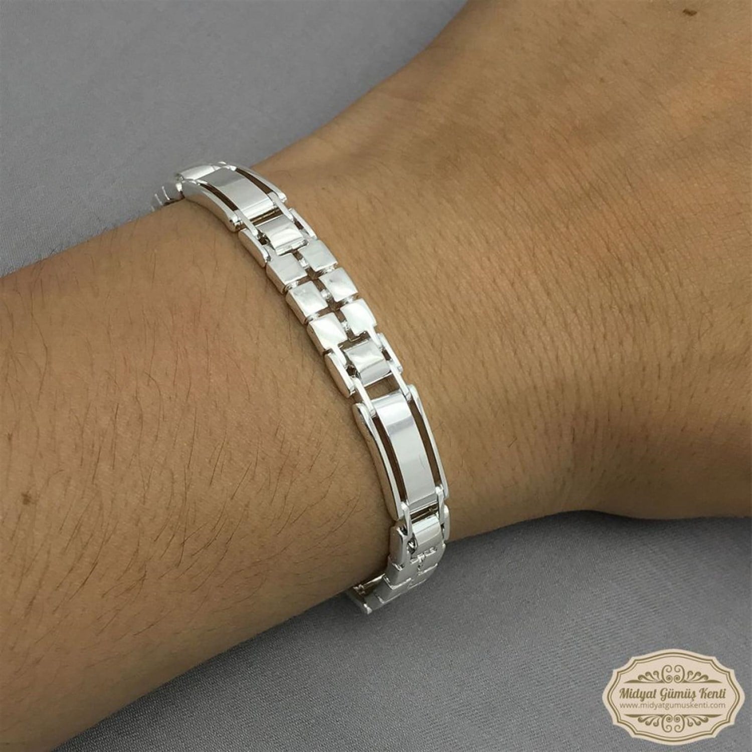 Kare işleme Model 925 Ayar Gümüş Erkek Bileklik