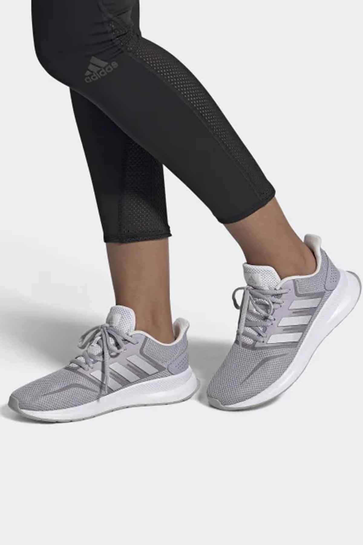 ADIDASYürüyüş KoşuAdidas Runfalcon Kadın Yürüyüş Koşu Ayakkabı FW5160GRI