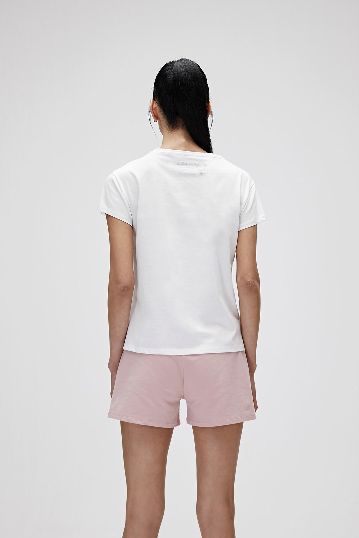 BAD BEARTişörtBad Bear Logo Tee Kadın Tişört 21.03.07.010Off-White