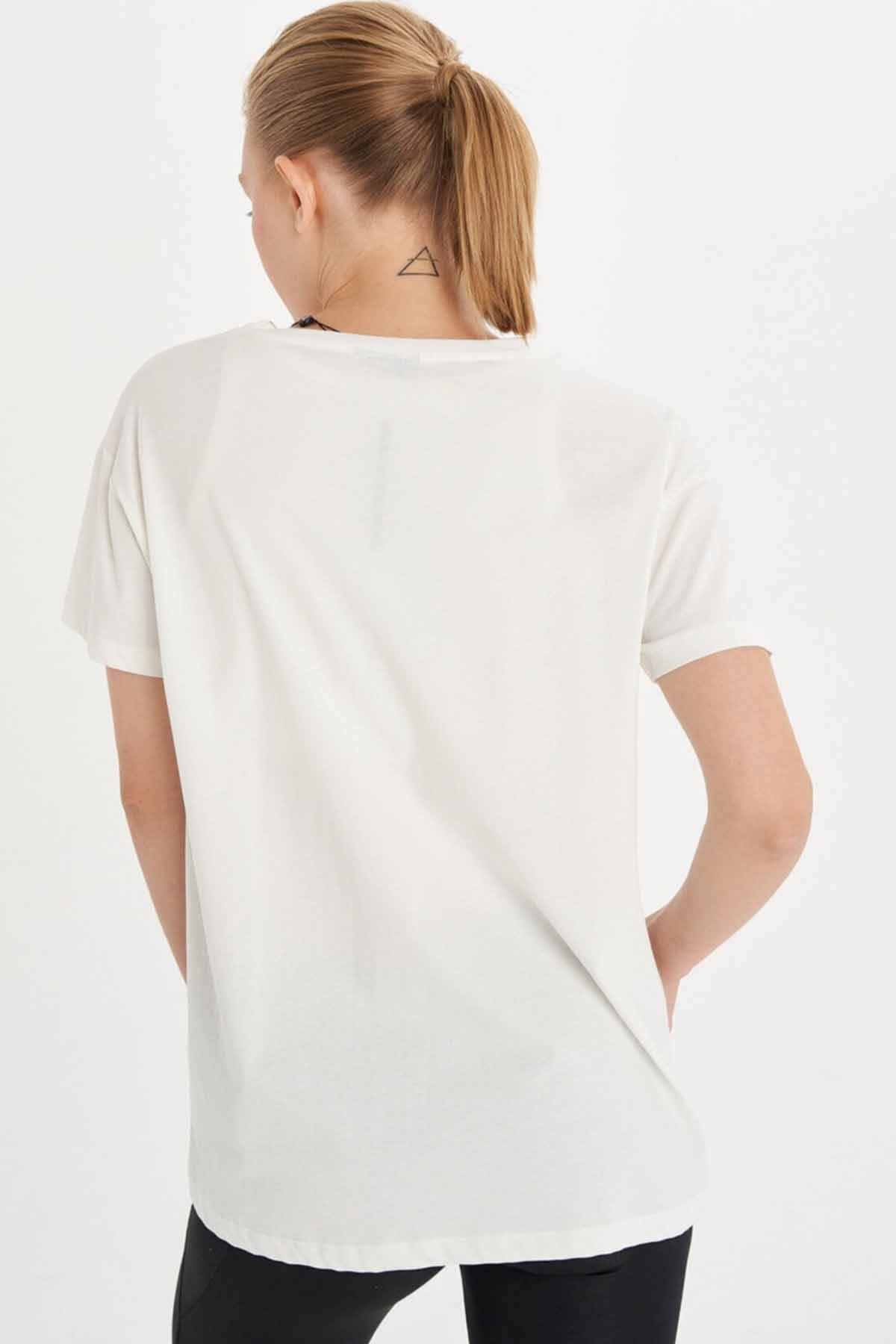 HUMMELTişörtHummel Bemy T-Shirt Kadın Tişört 911477-9003OFF WHITE
