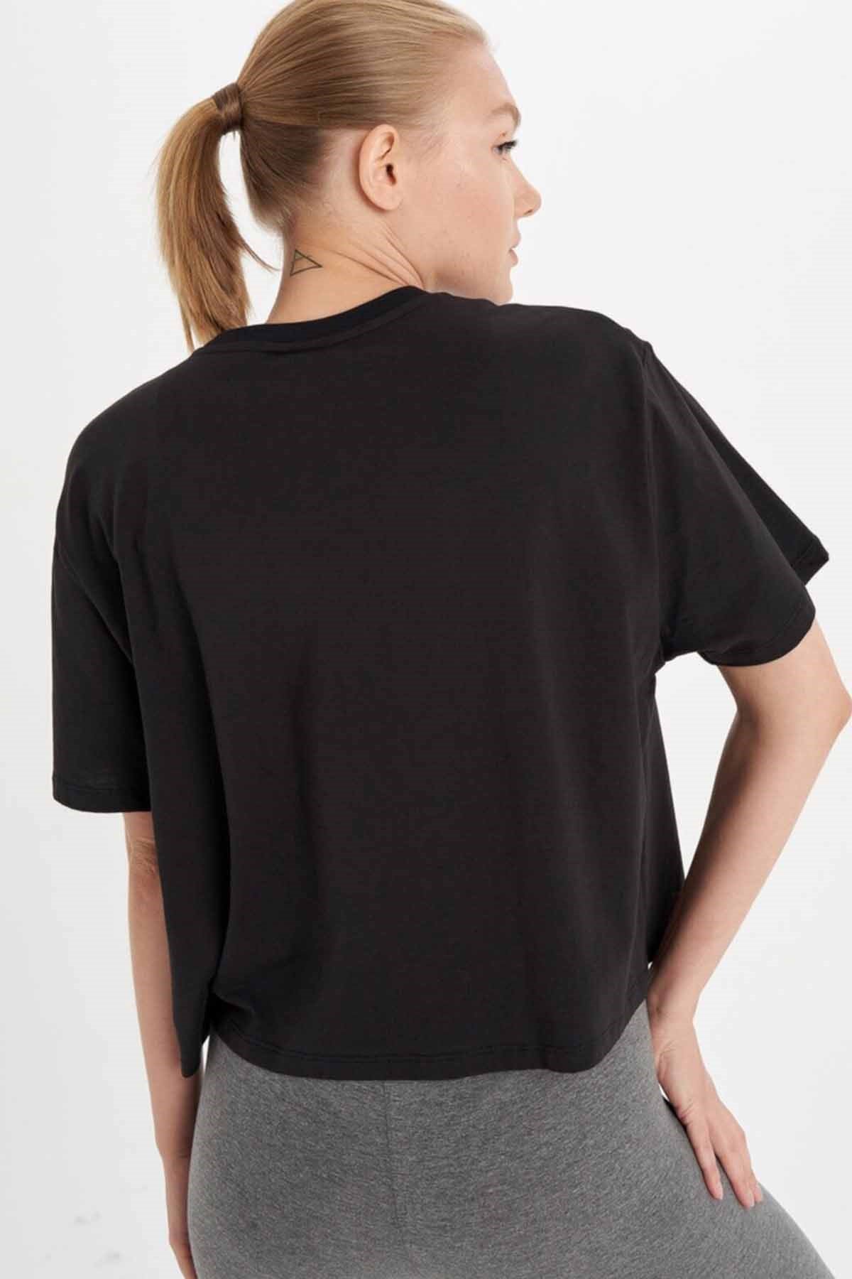 HUMMELTişörtHummel Blanding T-Shirt Kadın Tişört 911479-2001BLACK