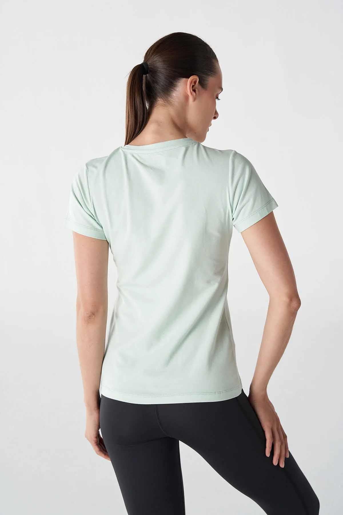 HUMMELTişörtHummel DENI T-SHIRT S/S. Kadın Tişört 911306-2519SURF SPRAY