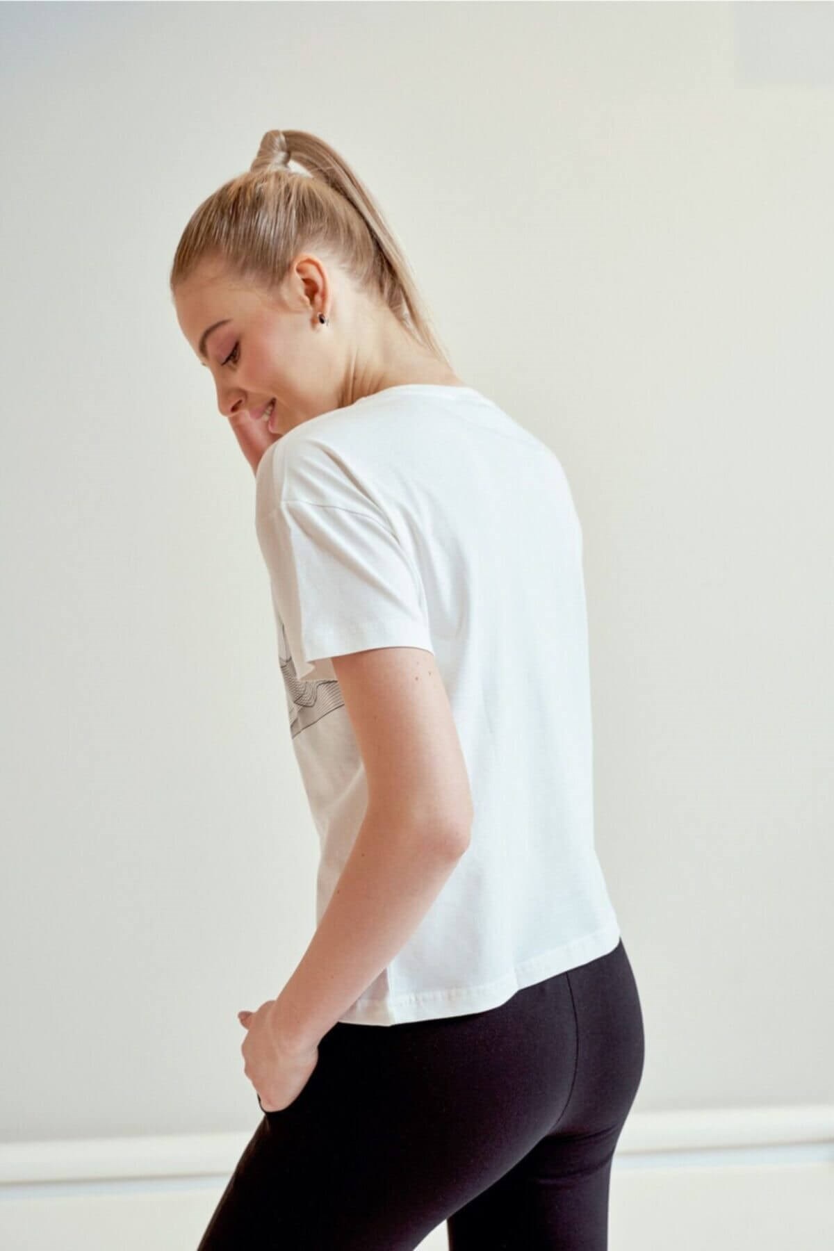 HUMMELTişörtHummel Digna T-Shirt S/S Kadın Tişört 910969-9003OFF WHITE