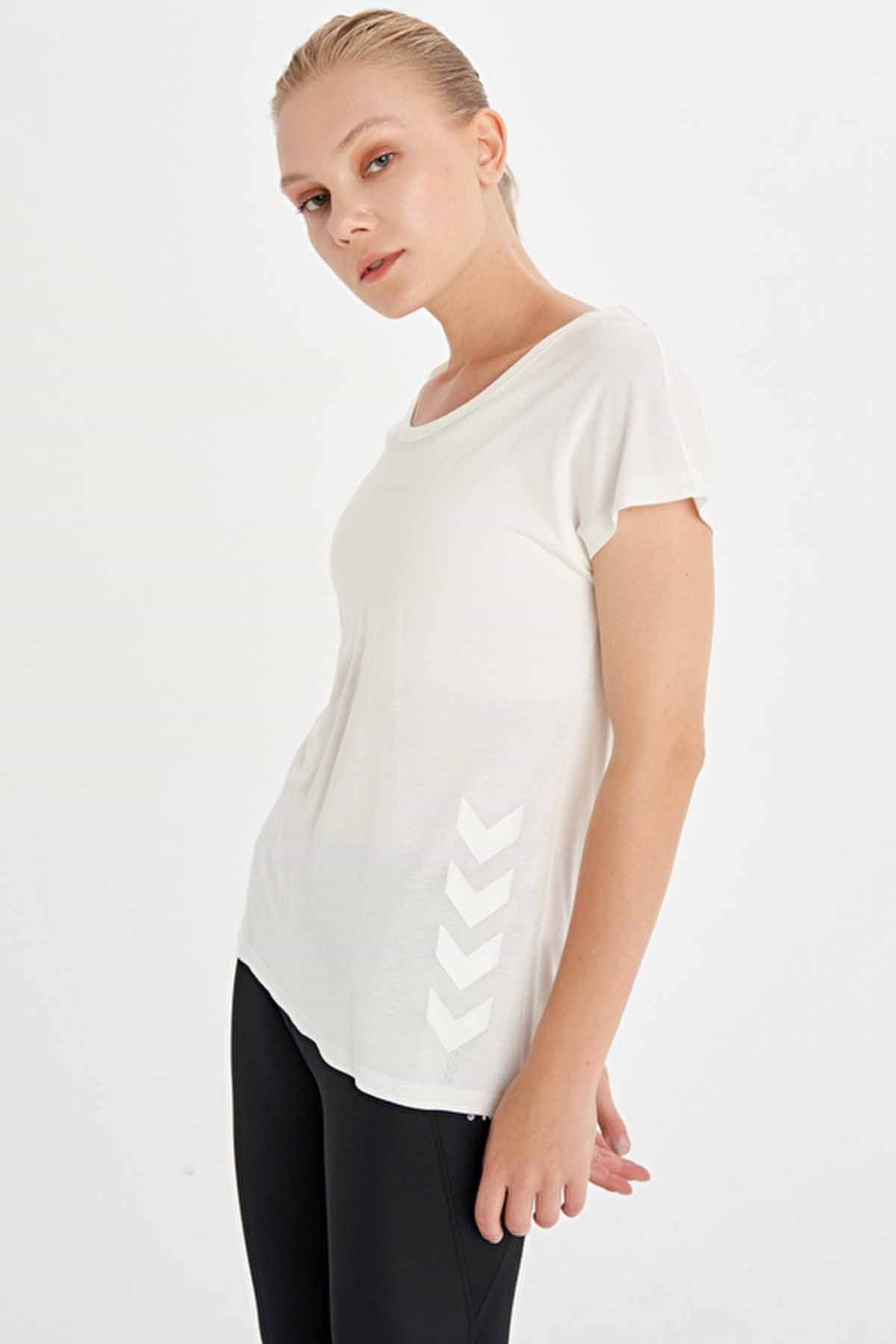 HUMMELTişörtHummel Jensy T-Shirt Kadın Tişört 911318-9003OFF WHITE