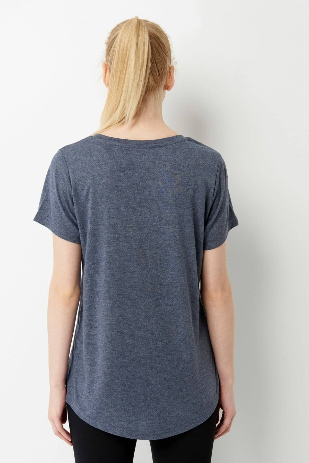 HUMMELTişörtHummel Leisa Kadın Tişört 910387-7480Real Navy