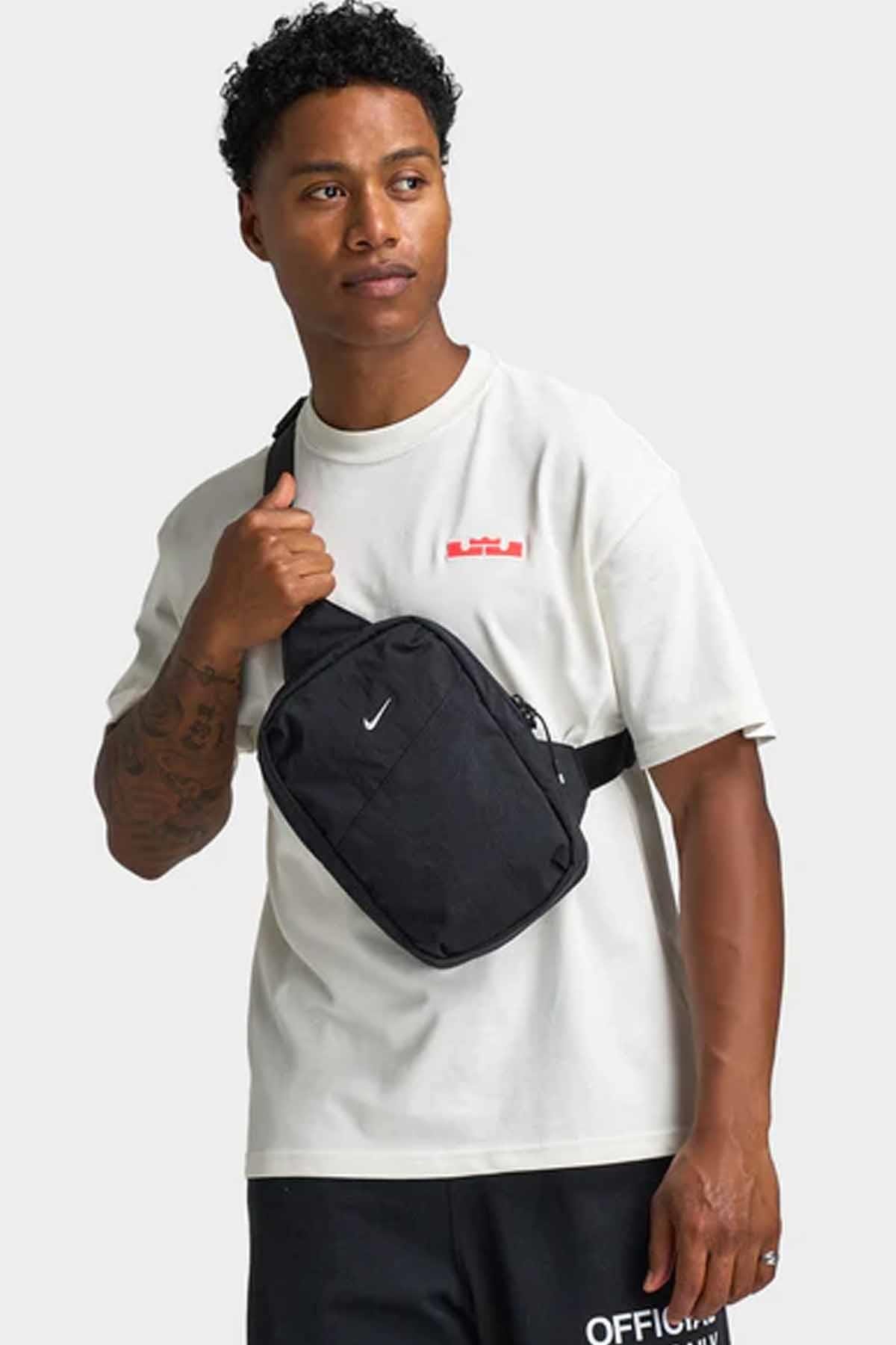 NIKEBel ÇantasıNike Çanta Bel Çantası En: 18 cm, Boy: 28 cm, Derinlik: 5 cm Unisex Bel Çantası HF7038-010-Çok Renkli