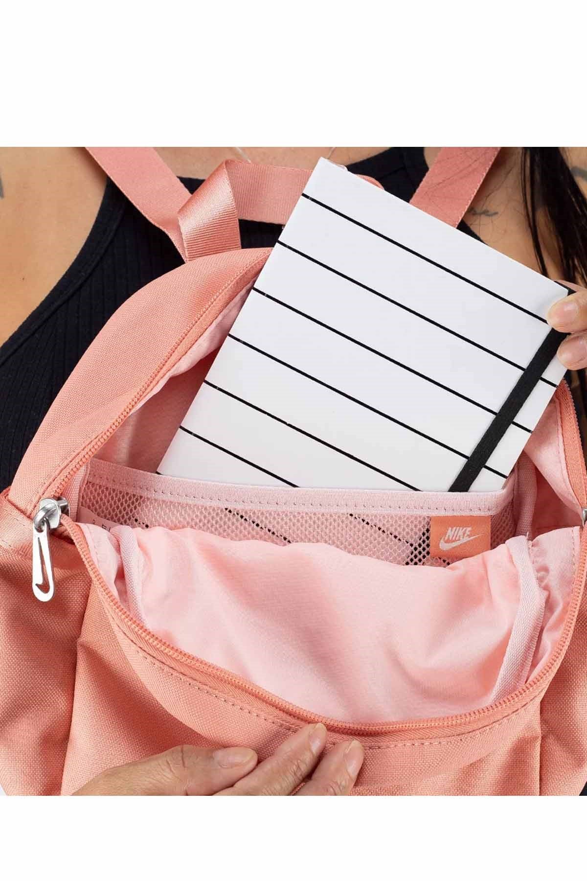 NIKEMini Sırt ÇantasıNike W Nsw Futura 365 Mini Bkpk  CW9301-824-PEMBE