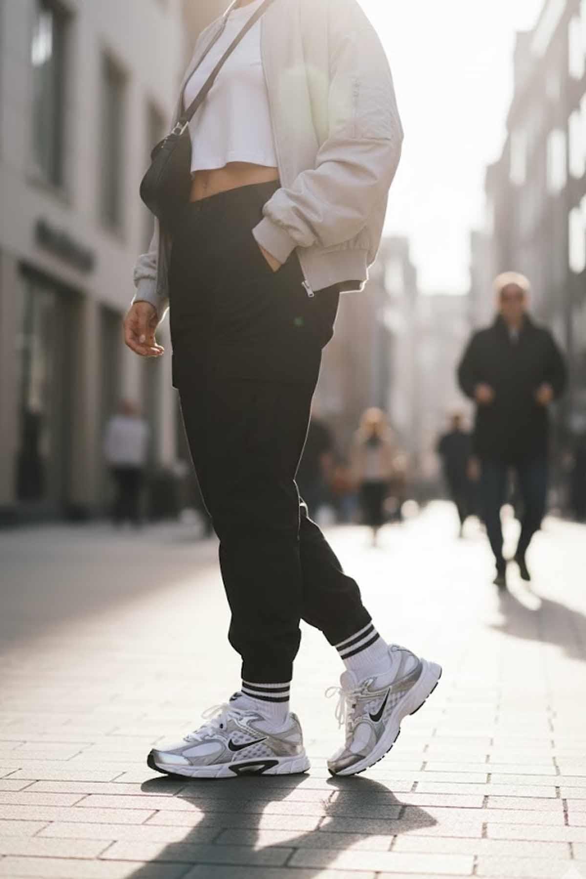 NIKESneakerNIKE V5 RNR Kadın Sneaker Ayakkabı HQ6411-100-BEYAZ