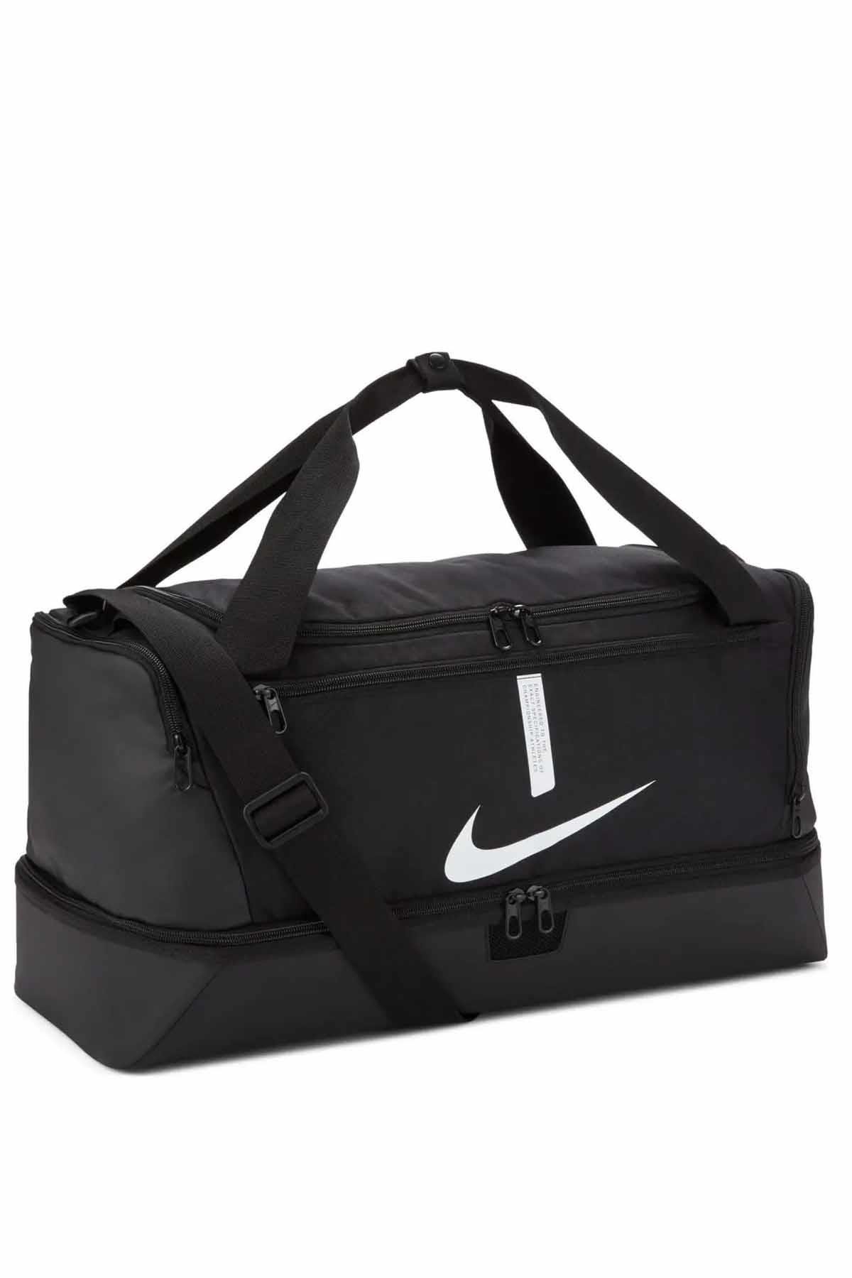 NIKESpor ve Seyehat ÇantasıNike Spor Çanta 37 LT  54 cm. (U) x 31 cm. (G) x 28 cm. (Y)  CU8096-010-SIYAH