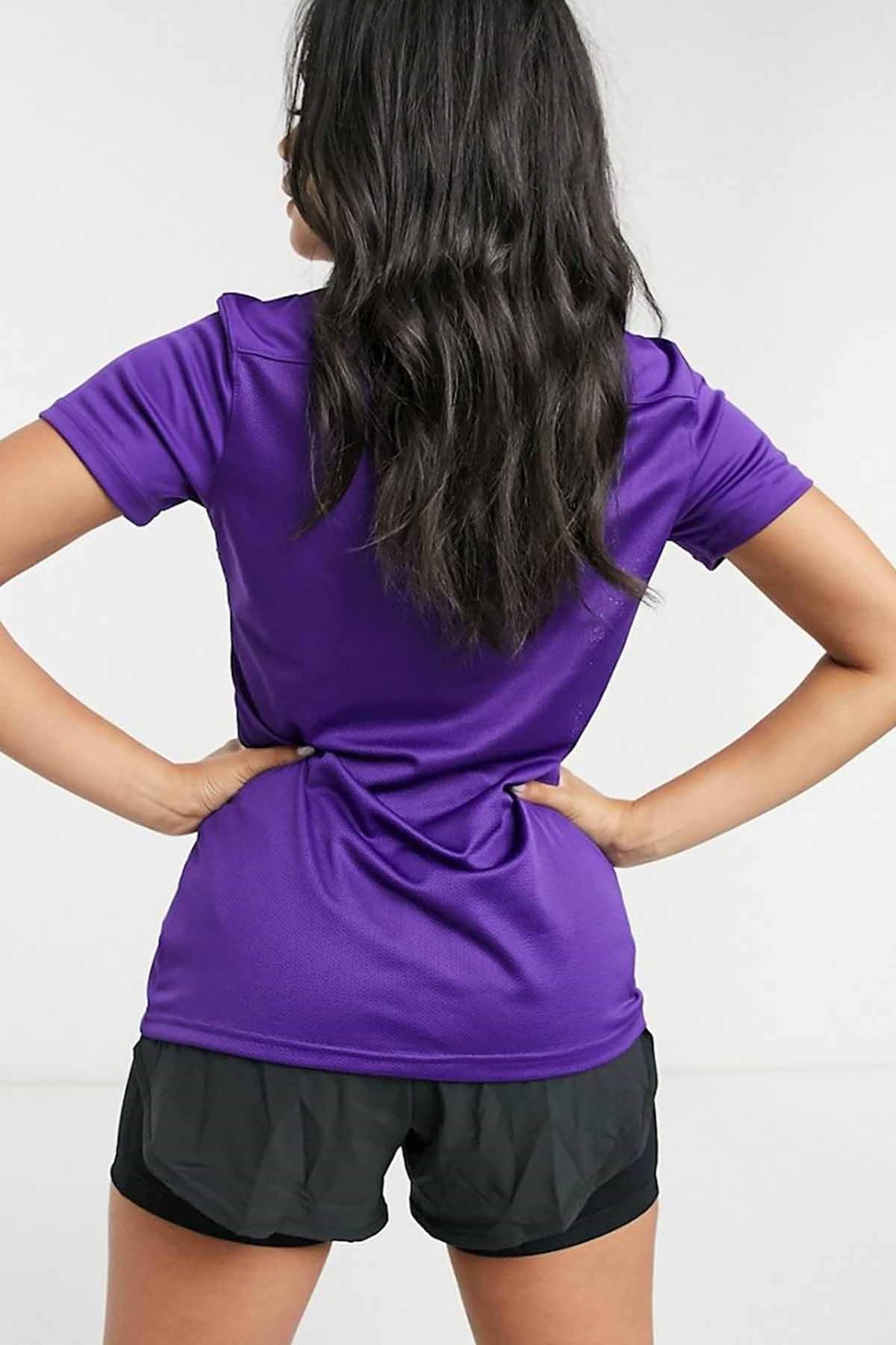 NIKETişörtNike Kadın Spor Tişört Kadın Tişört NK6728-547-MOR