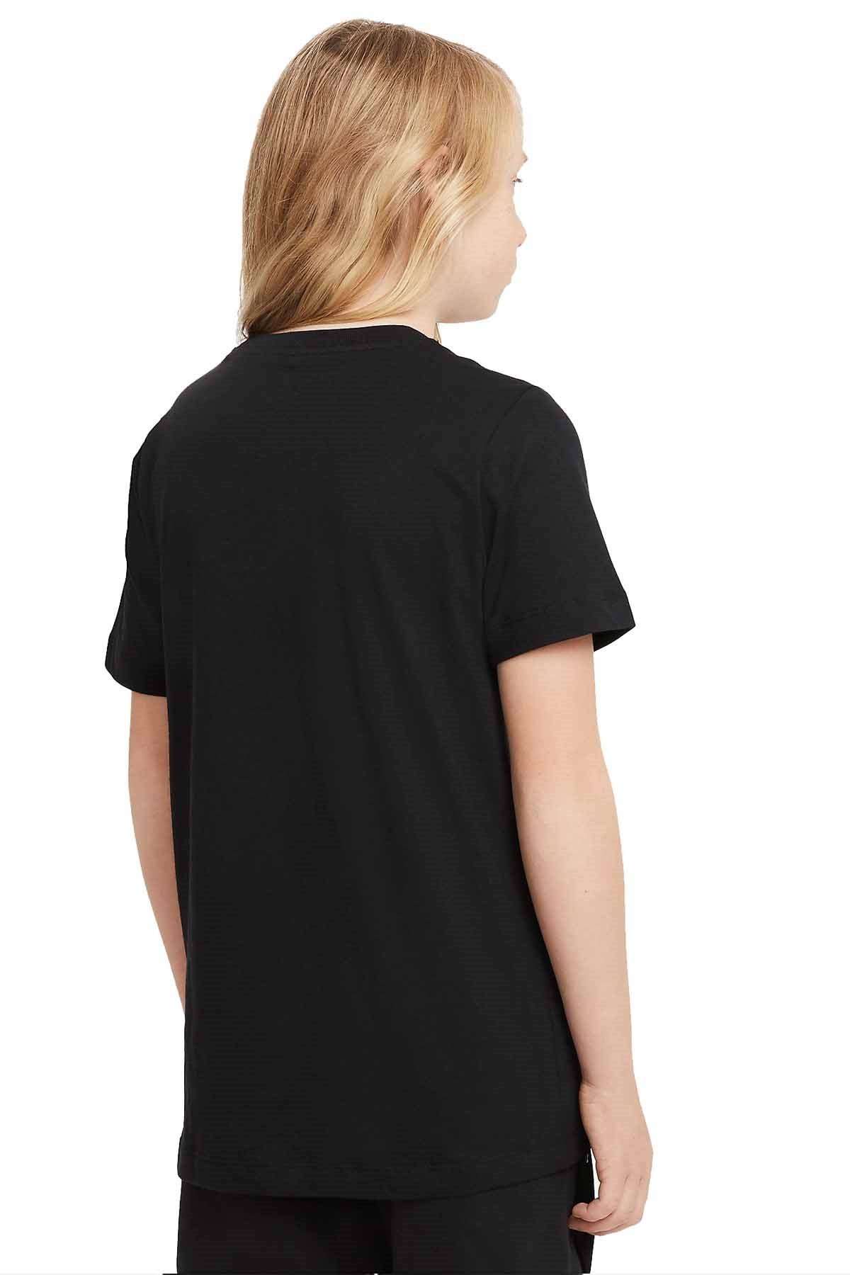 NIKETişörtNike Sportswear Big Kids' Cotton T-Shirt Çocuk Tişört AR5252-013-Siyah