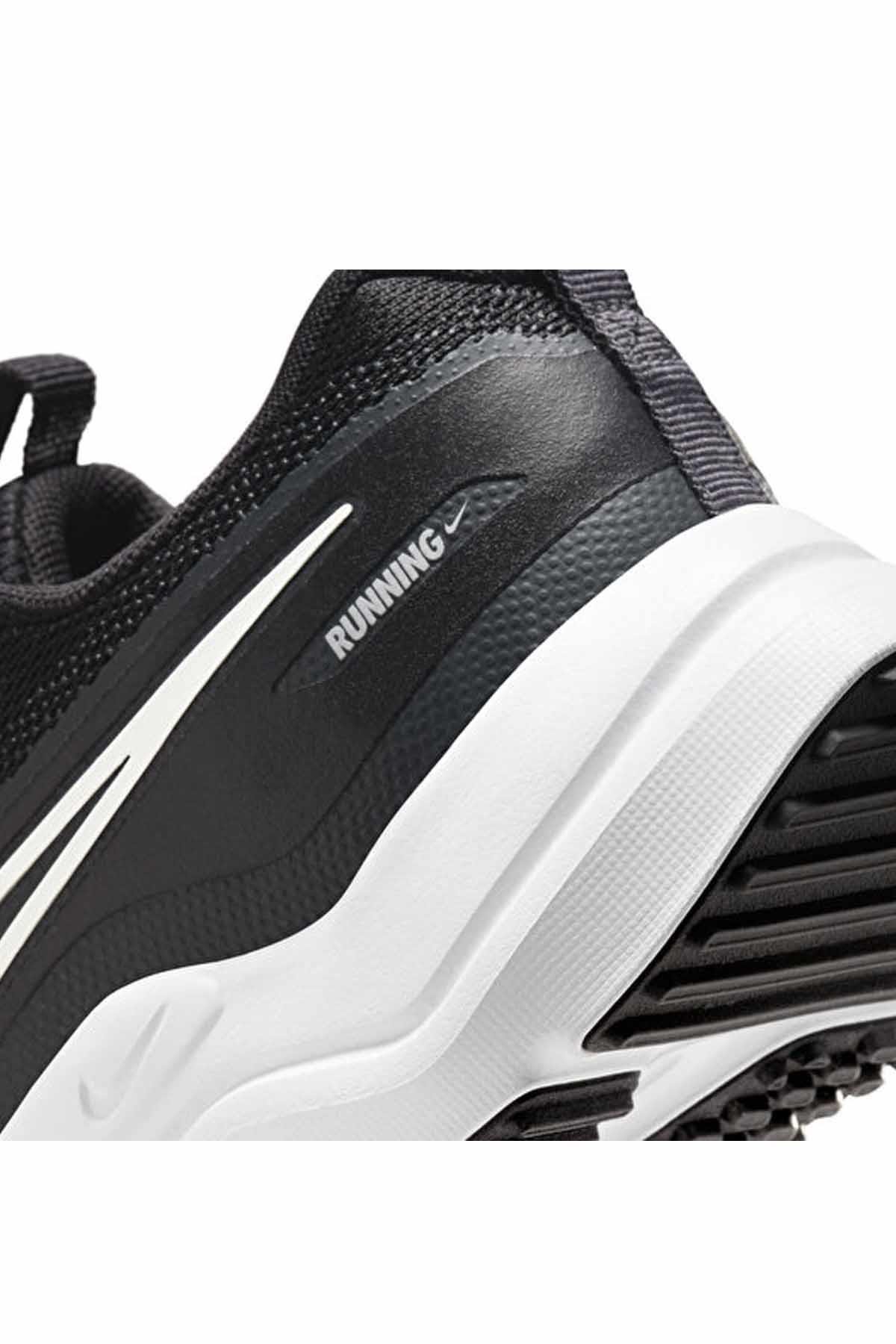 NIKEYürüyüş KoşuNike Cosmic Runner Çocuk Yürüyüş Koşu Ayakkabı HM4402-003-Siyah