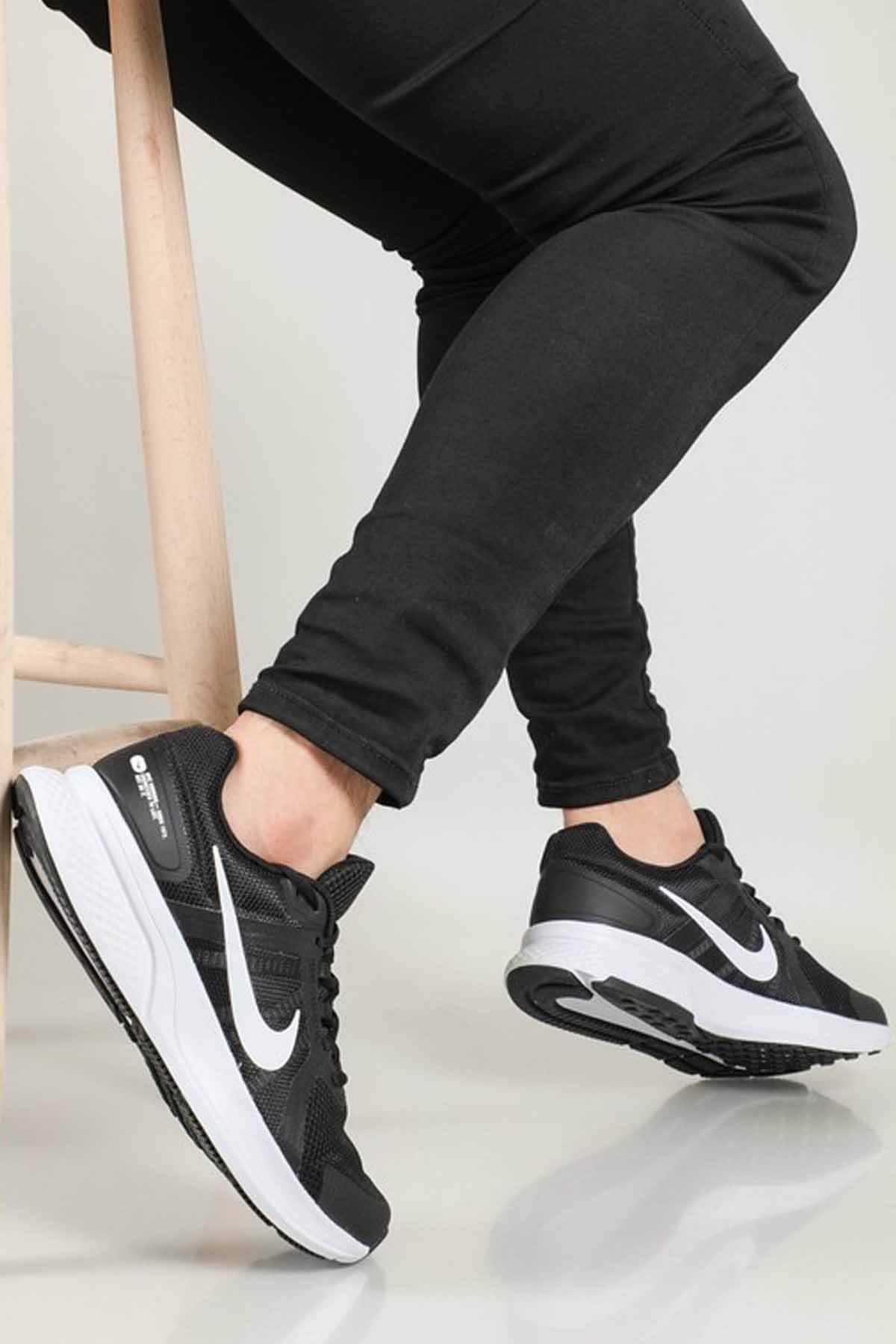 NIKEYürüyüş KoşuNike Run Swift 2 Erkek Yürüyüş Koşu Ayakkabı CU3517-004-Siyah