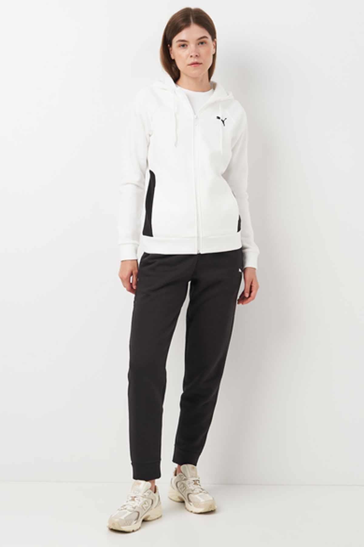 PUMAEşofman TakımPuma Kadın Pamuklu Kumaş Eşofman Takımı Kadın Eşofman Takım 683035-02 BEYAZ