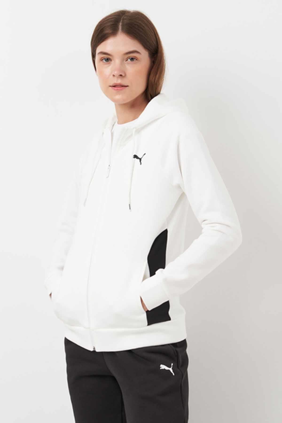 PUMAEşofman TakımPuma Kadın Pamuklu Kumaş Eşofman Takımı Kadın Eşofman Takım 683035-02 BEYAZ