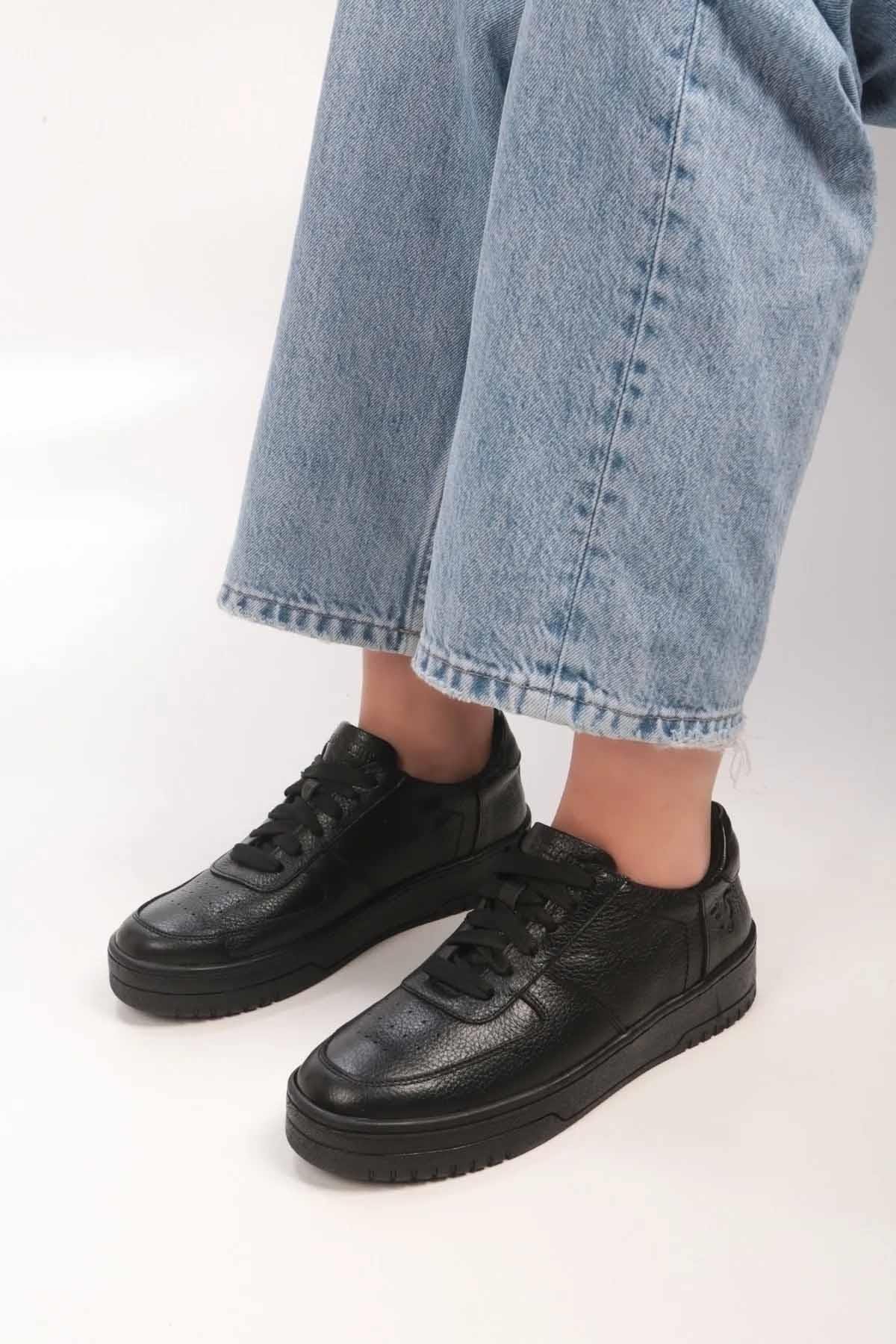 REKOR SPORGünlük SporAir Force V2 Hakki Deri Erkek Günlük Spor Ayakkabı RS-6008Siyah