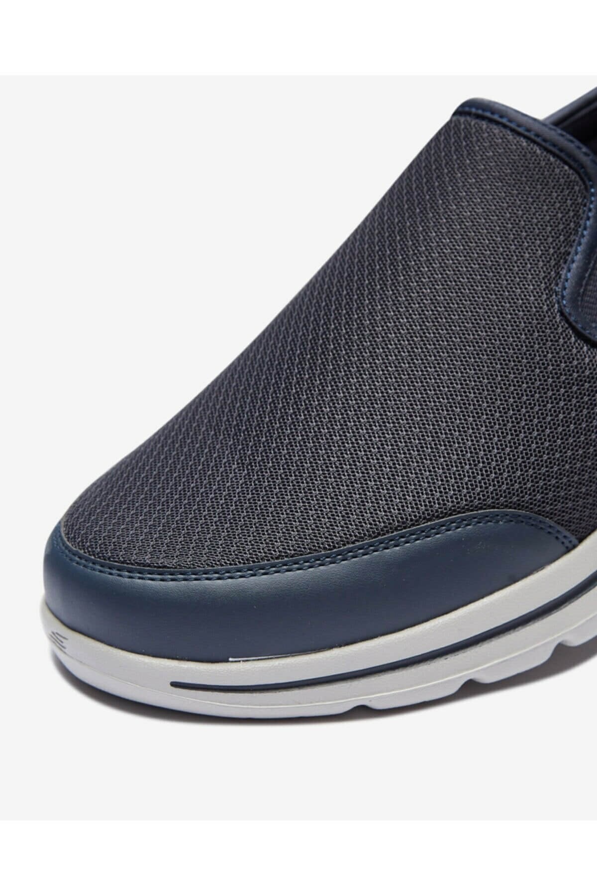 SKECHERSGünlük SporSkechers Go Walk 5 Erkek Günlük Spor Ayakkabı 216013 NVGY Lacivert