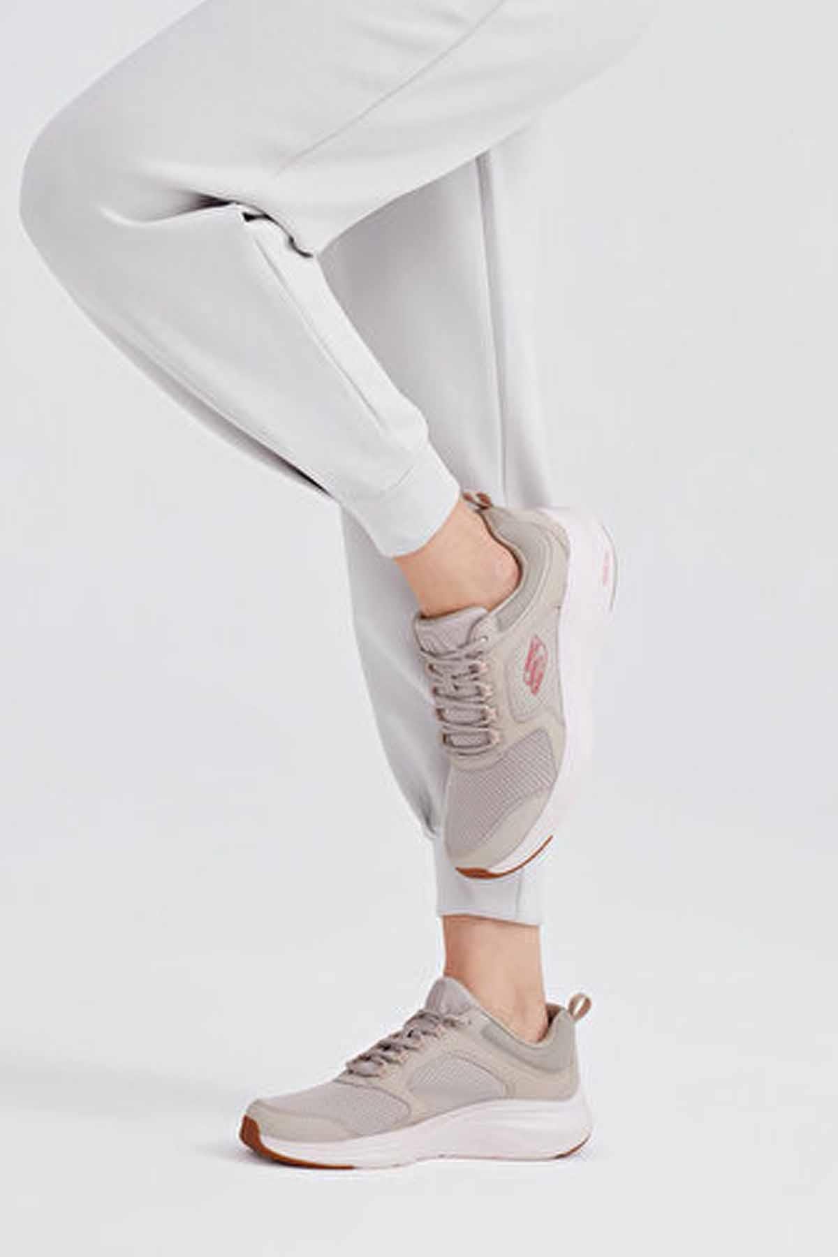 SKECHERSSneakerSkechers Vapor Foam Kadın Sneaker Ayakkabı 150023TPPK Bej