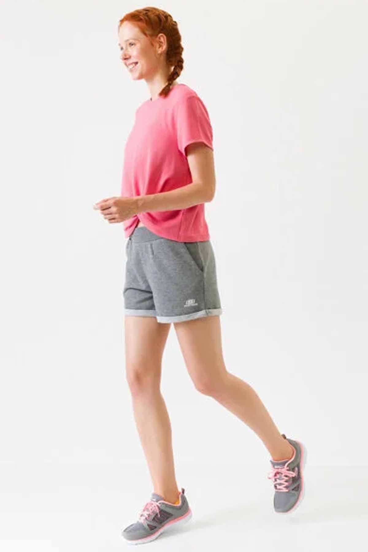 SKECHERSŞortSkechers Lightweight Fleece W 5 İnch Kadın Şort S201045-036-Gri