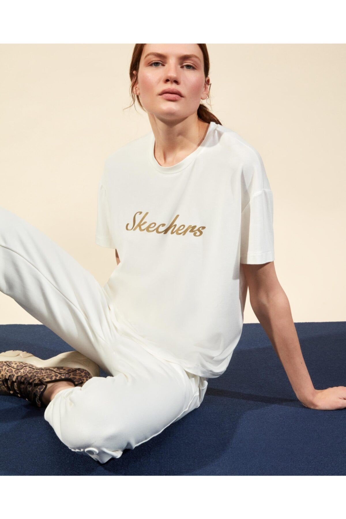 SKECHERSTişörtSkechers Graphic Tee W Kadın Tişört S211282-100 Beyaz