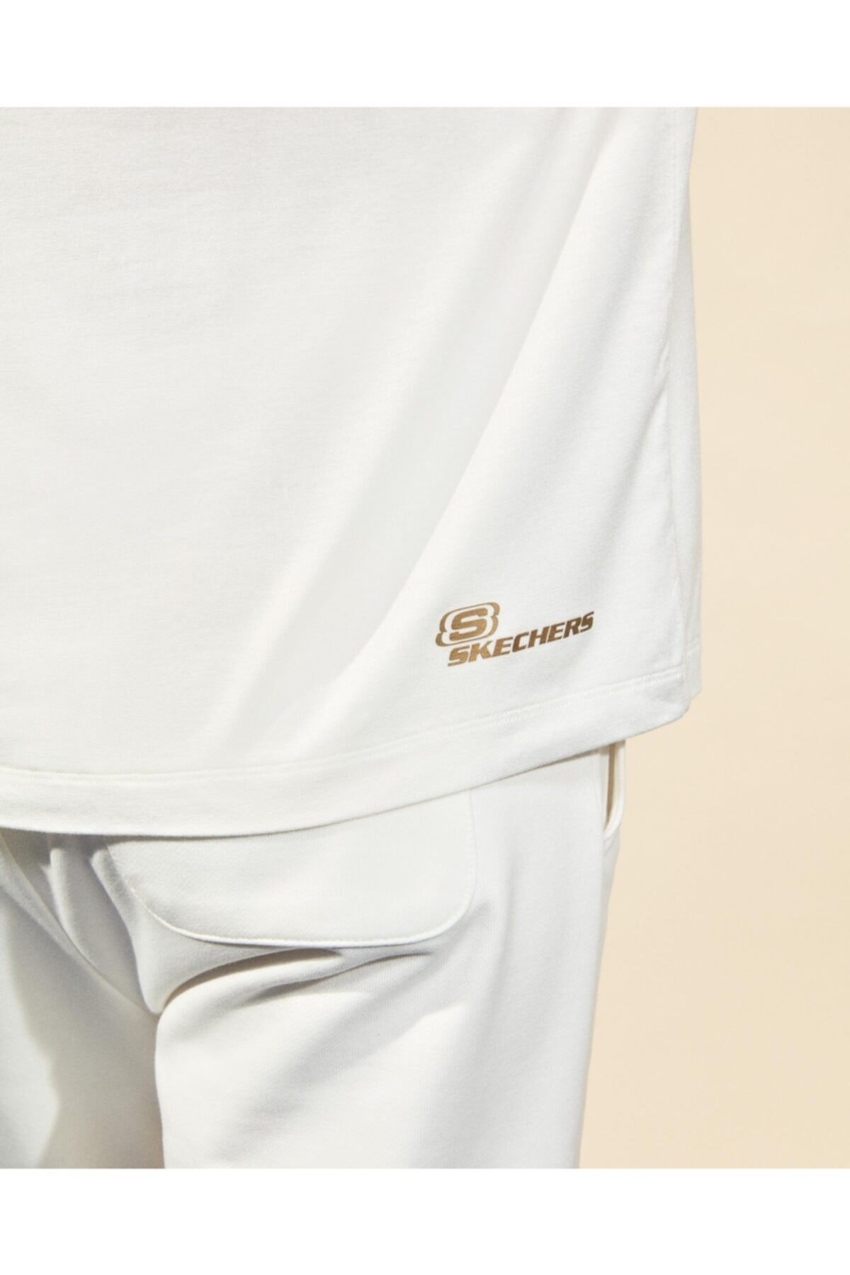 SKECHERSTişörtSkechers Graphic Tee W Kadın Tişört S211282-100 Beyaz