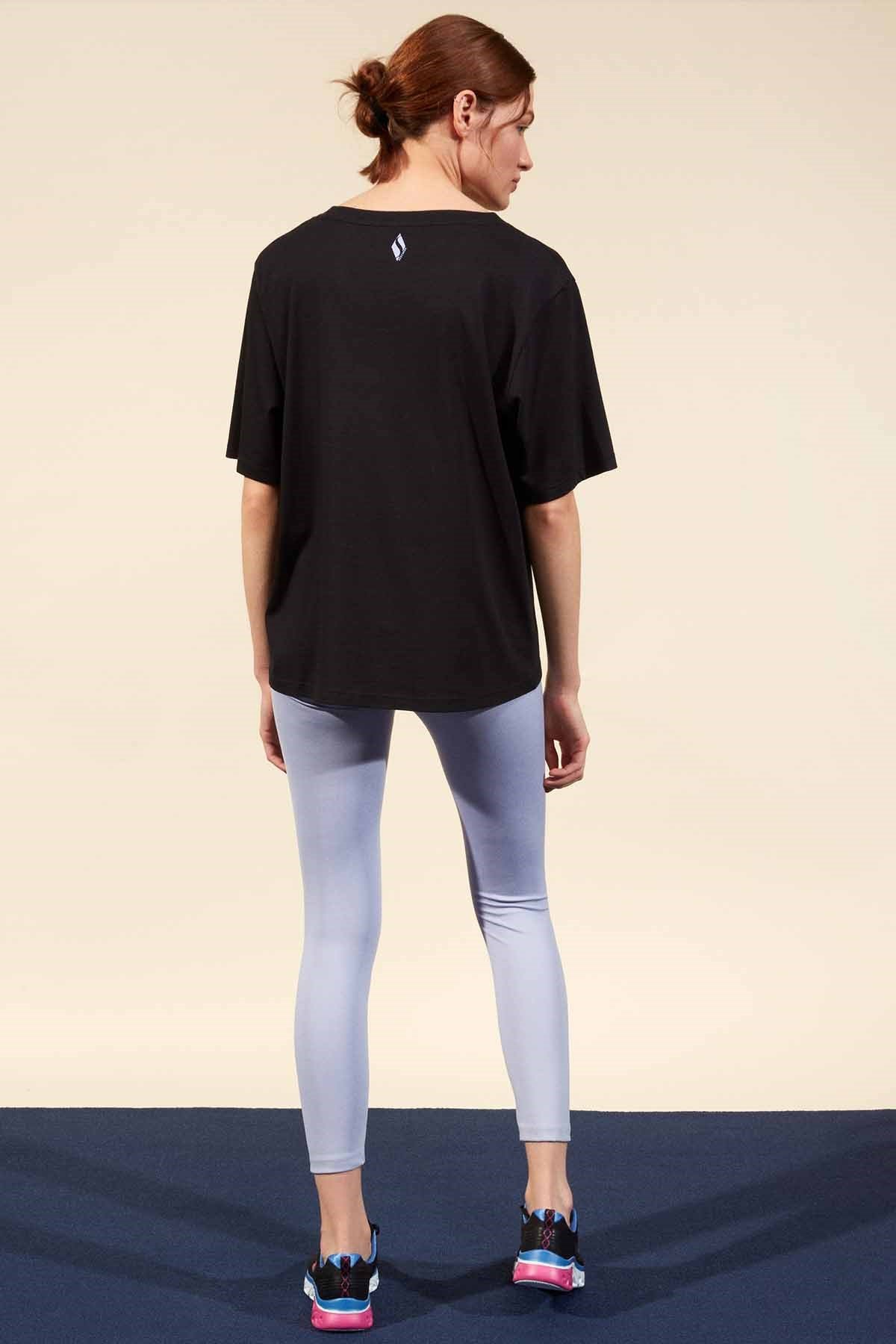 SKECHERSTişörtSkechers Graphic Tee W Kadın Tişört S211161-001 Siyah