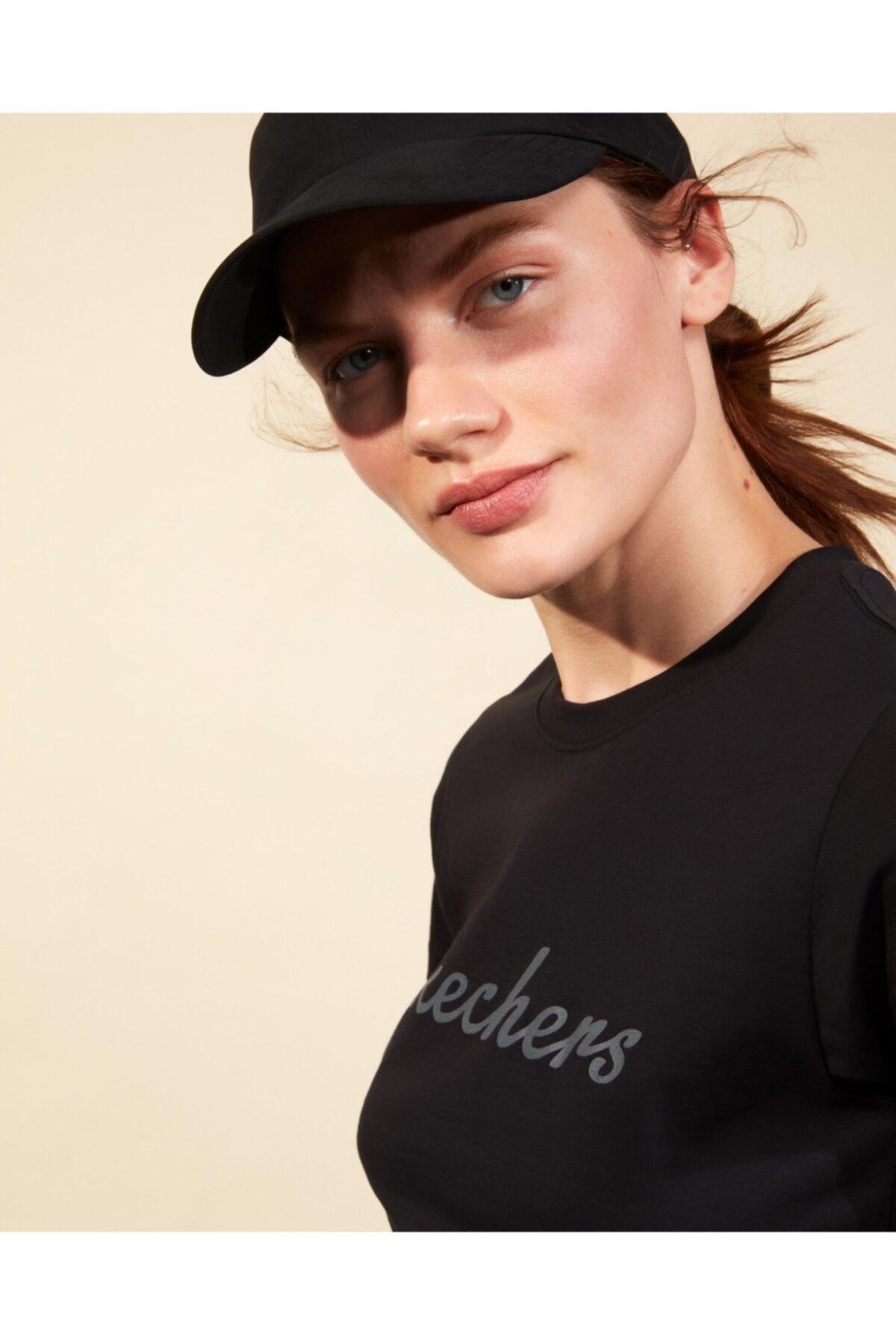 SKECHERSTişörtSkechers Graphic Tee W Kadın Tişört S211282-001 Siyah