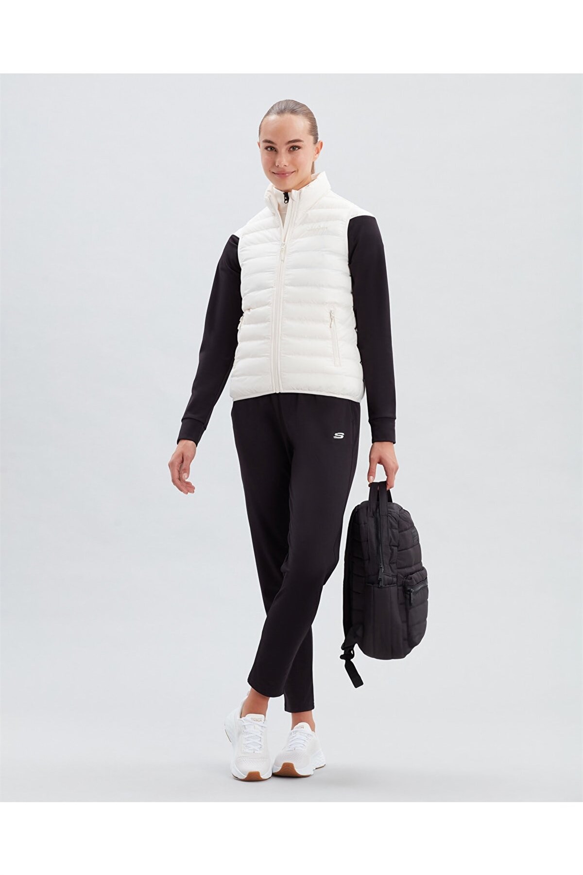 SKECHERSYelekSkechers W Essential Vest Kadın Yelek S212262-102 Off White