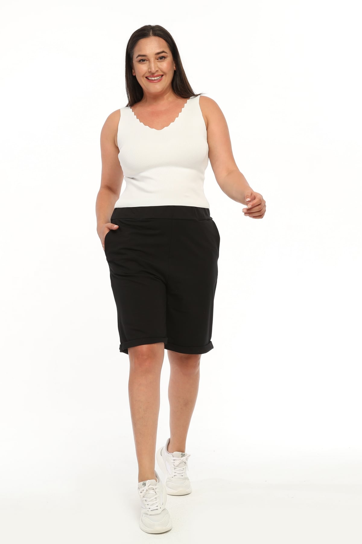 Büyük Beden Beli Lastikli Duble Paça Şort SiyahCurvy TrendBüyük Beden Beli Lastikli Duble Paça Şort Siyah