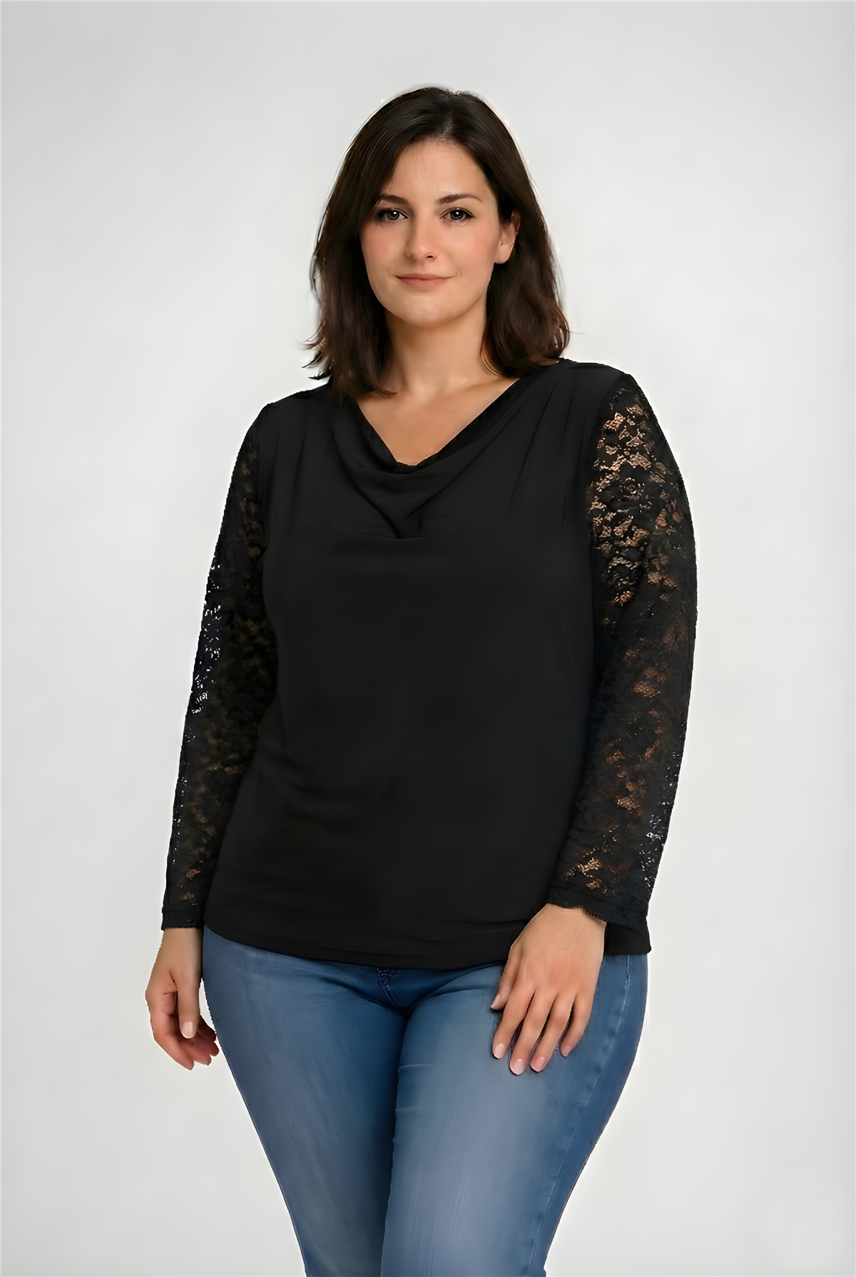 Büyük Beden Degaje Yaka Uzun Dantel Kol Bluz SiyahCurvy TrendBüyük Beden Degaje Yaka Uzun Dantel Kol Bluz Siyah