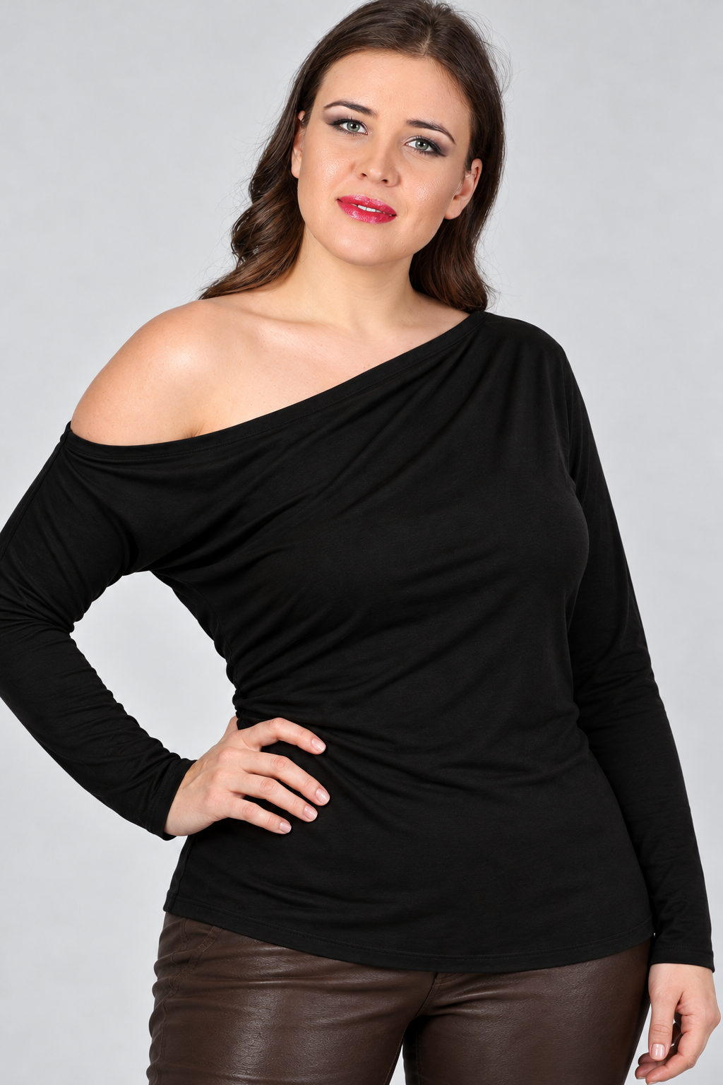 Büyük Beden Geniş Kayık Yaka Uzun Kol Bluz SiyahCurvy TrendBüyük Beden Geniş Kayık Yaka Uzun Kol Bluz Siyah
