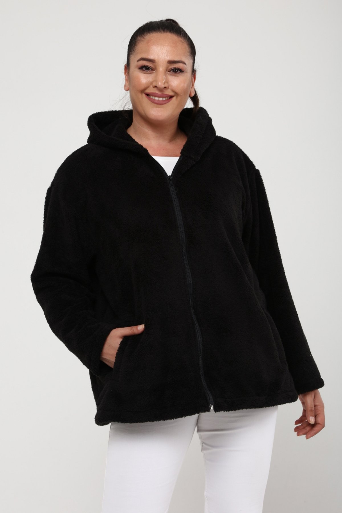 Büyük Beden Kapşonlu Wellsoft Ceket SiyahCurvy TrendBüyük Beden Kapşonlu Wellsoft Ceket Siyah