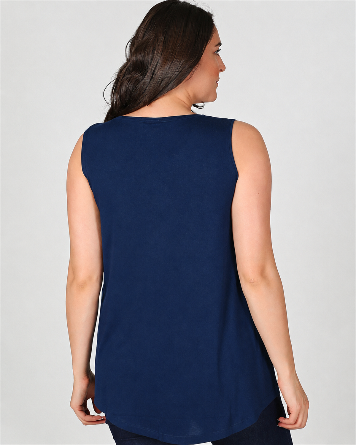 Büyük Beden Kolsuz Viskon Basic Bluz LacivertCurvy TrendBüyük Beden Kolsuz Viskon Basic Bluz Lacivert
