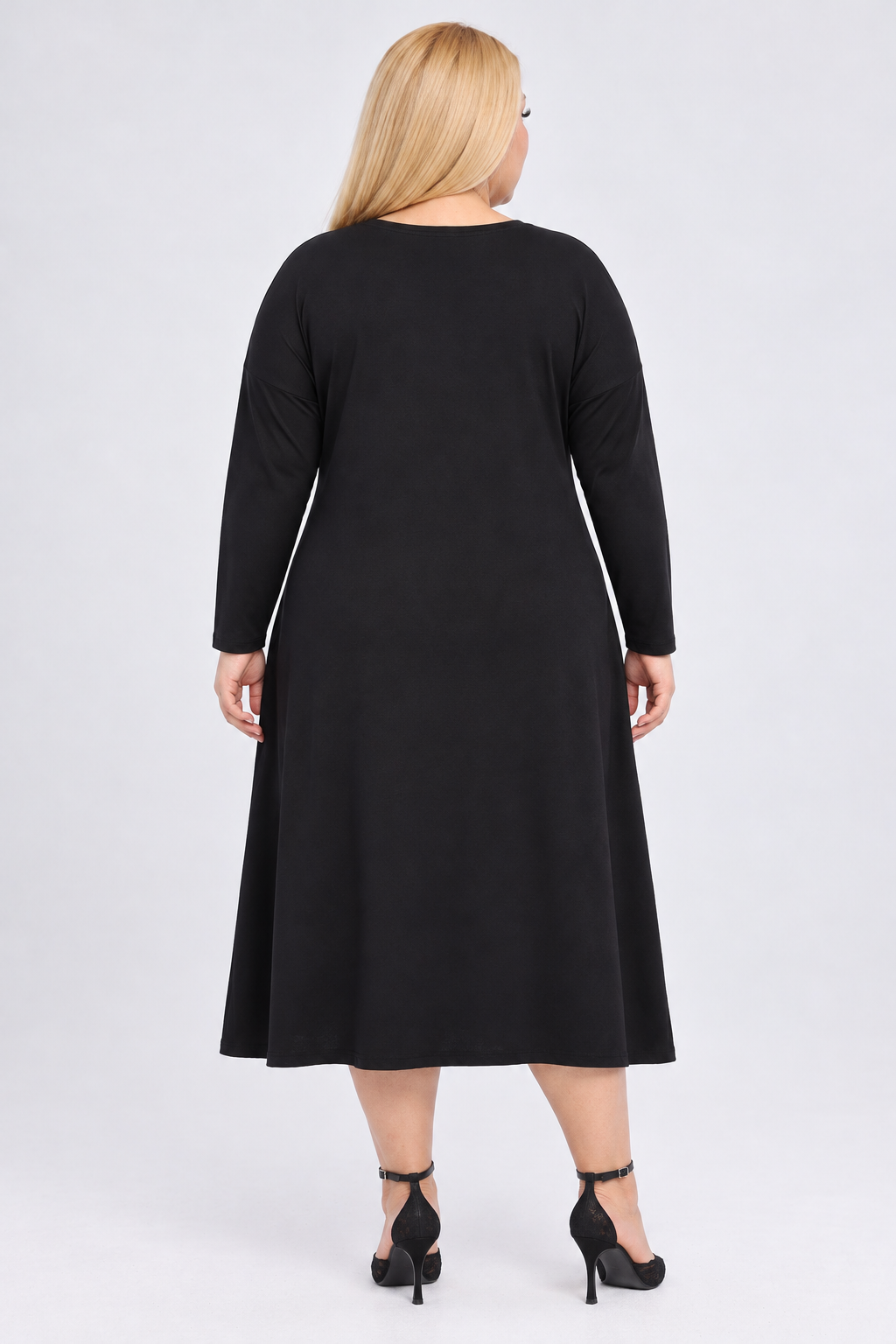 Büyük Beden Nakış Yakalı Geniş Kesim Uzun Kol Viskon Elbise SiyahCurvy TrendBüyük Beden Nakış Yakalı Geniş Kesim Uzun Kol Viskon Elbise Siyah