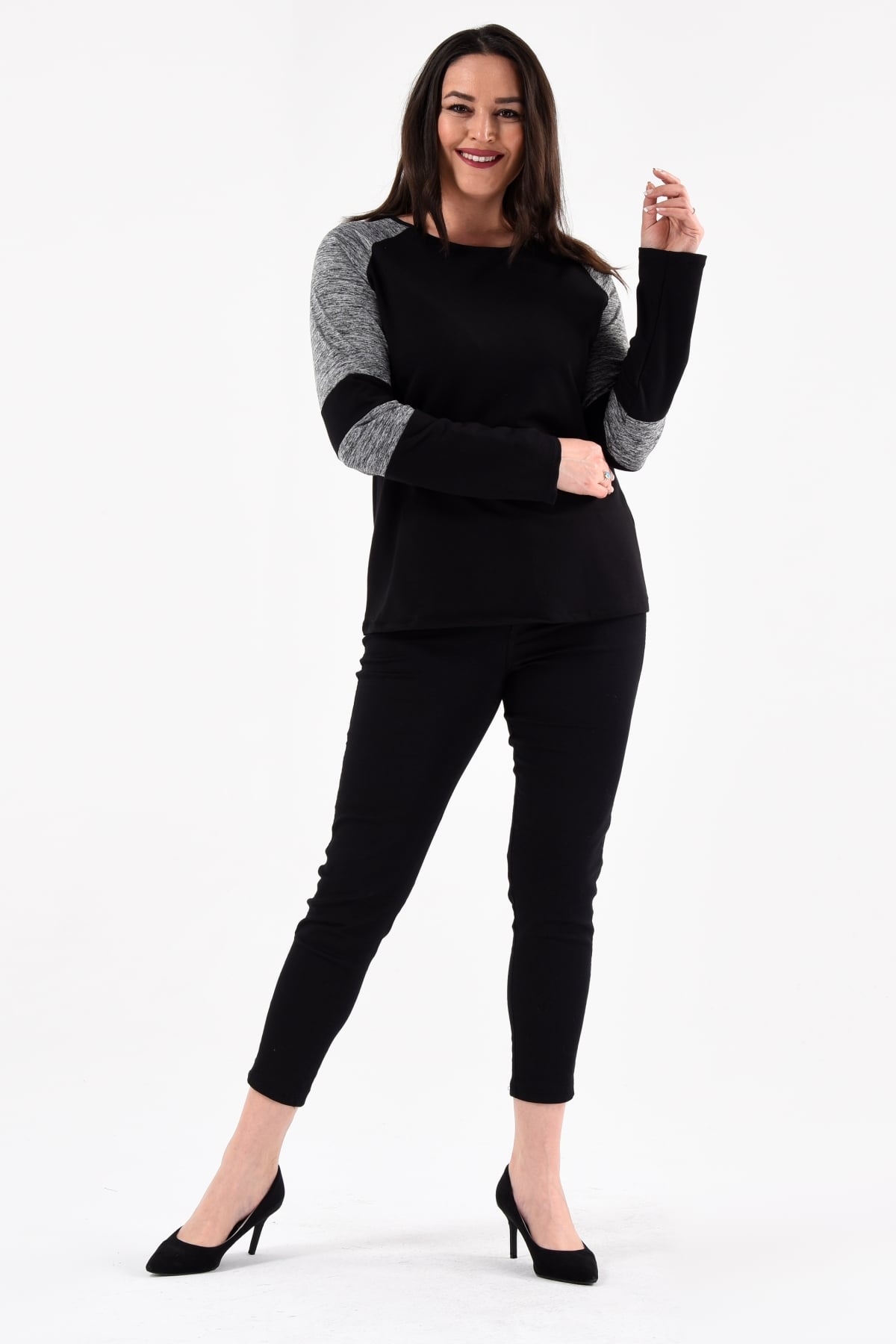 Büyük Beden Reglan Kol Gri Melanj Garni Detaylı Sweatshirt SiyahCurvy TrendBüyük Beden Reglan Kol Gri Melanj Garni Detaylı Sweatshirt Siyah