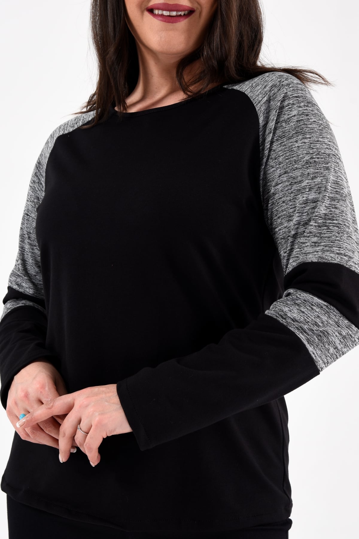 Büyük Beden Reglan Kol Gri Melanj Garni Detaylı Sweatshirt SiyahCurvy TrendBüyük Beden Reglan Kol Gri Melanj Garni Detaylı Sweatshirt Siyah