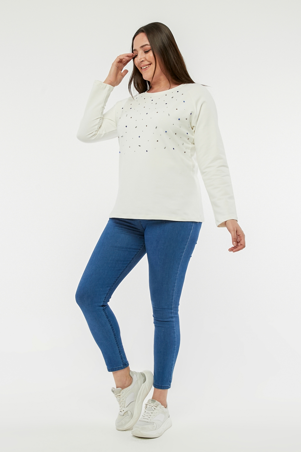 Büyük Beden Renkli Taş Baskılı Reglan Kol Sweatshirt EkruCurvy TrendBüyük Beden Renkli Taş Baskılı Reglan Kol Sweatshirt Ekru