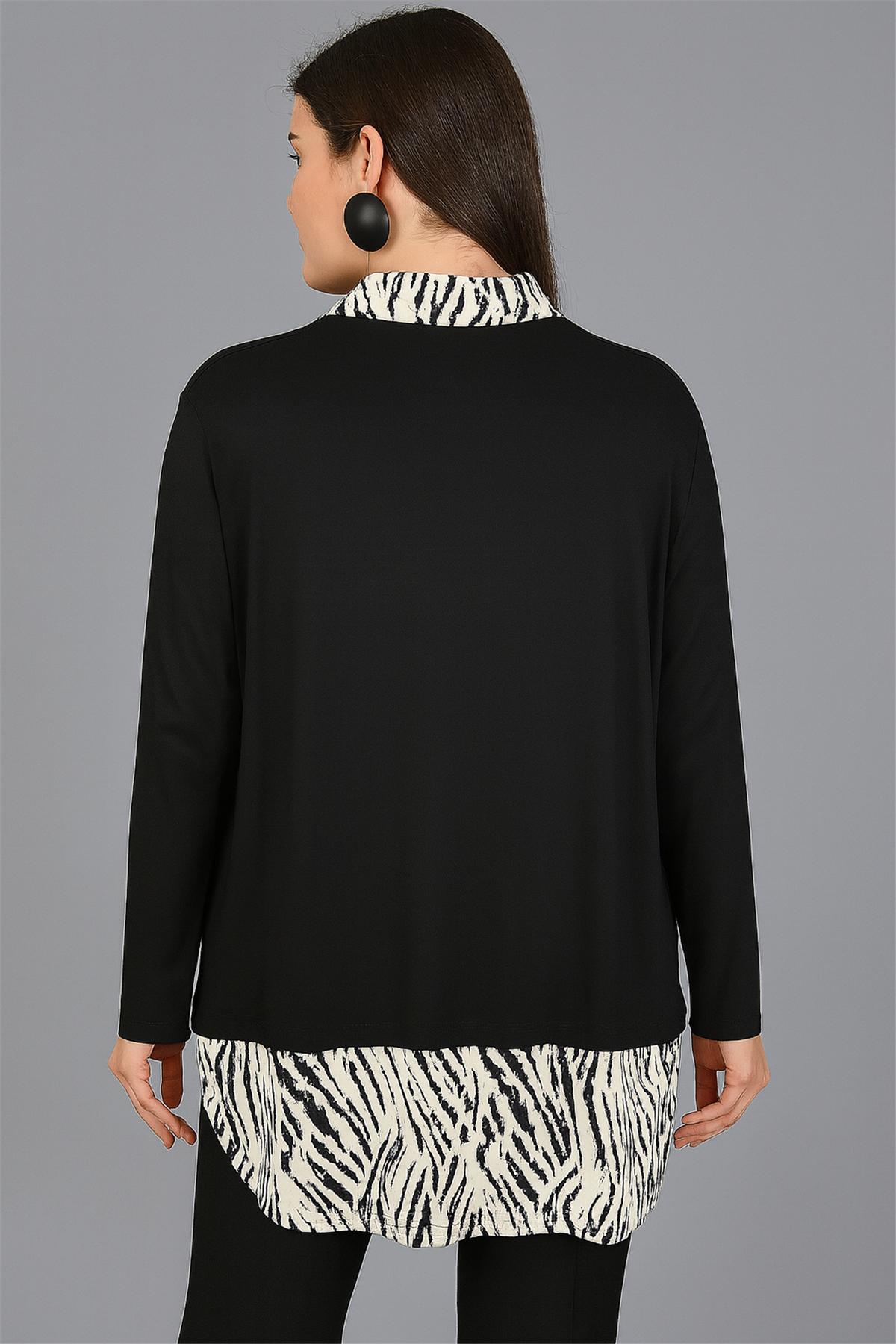 Büyük Beden Zebra Garni Gömlek Yaka Patlı Eteği İçten Çıkma Kapri Kol Bluz Siyah ZebraCurvy TrendBüyük Beden Zebra Garni Gömlek Yaka Patlı Eteği İçten Çıkma Kapri Kol Bluz Siyah Zebra