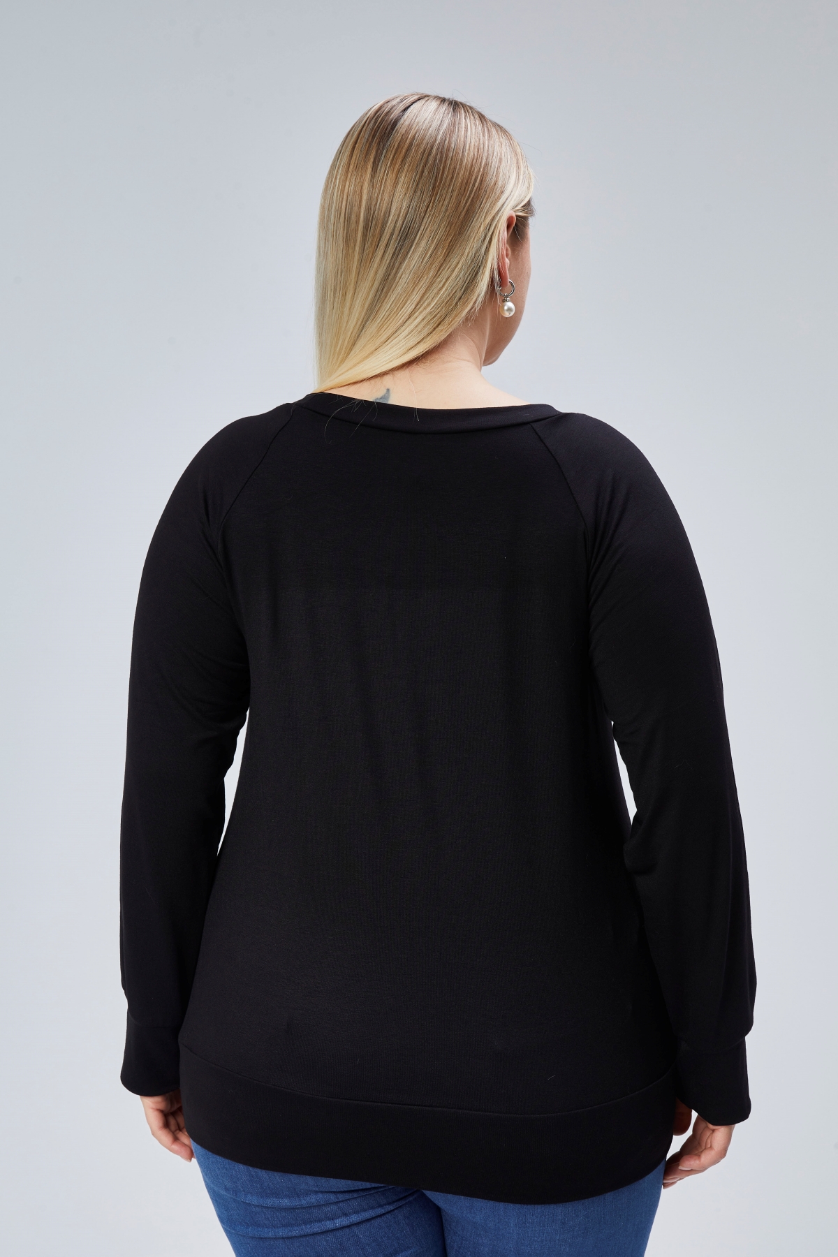 Büyük Beden Zımba Detaylı Reglan Kol Bluz SiyahCurvy TrendBüyük Beden Zımba Detaylı Reglan Kol Bluz Siyah