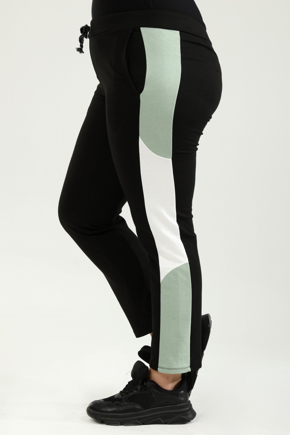 ModacazibeYan Mint Blokz 2 İplik Eşofman Altı