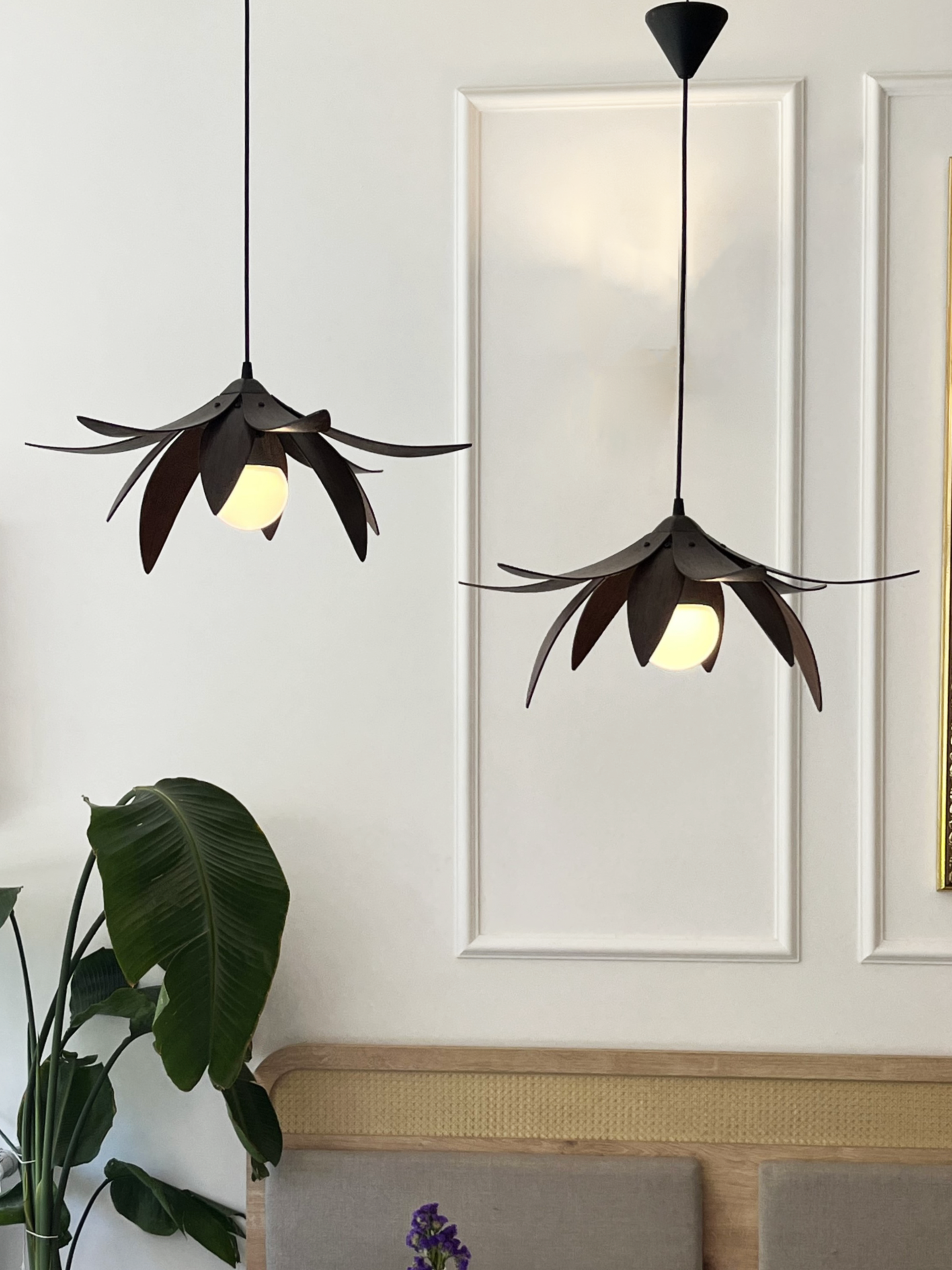 Lotus Avize – Ahşap Modern ve Minimal Tasarım Avize, İskandinav Salon ve Oturma Odası Aydınlatması (Ceviz)