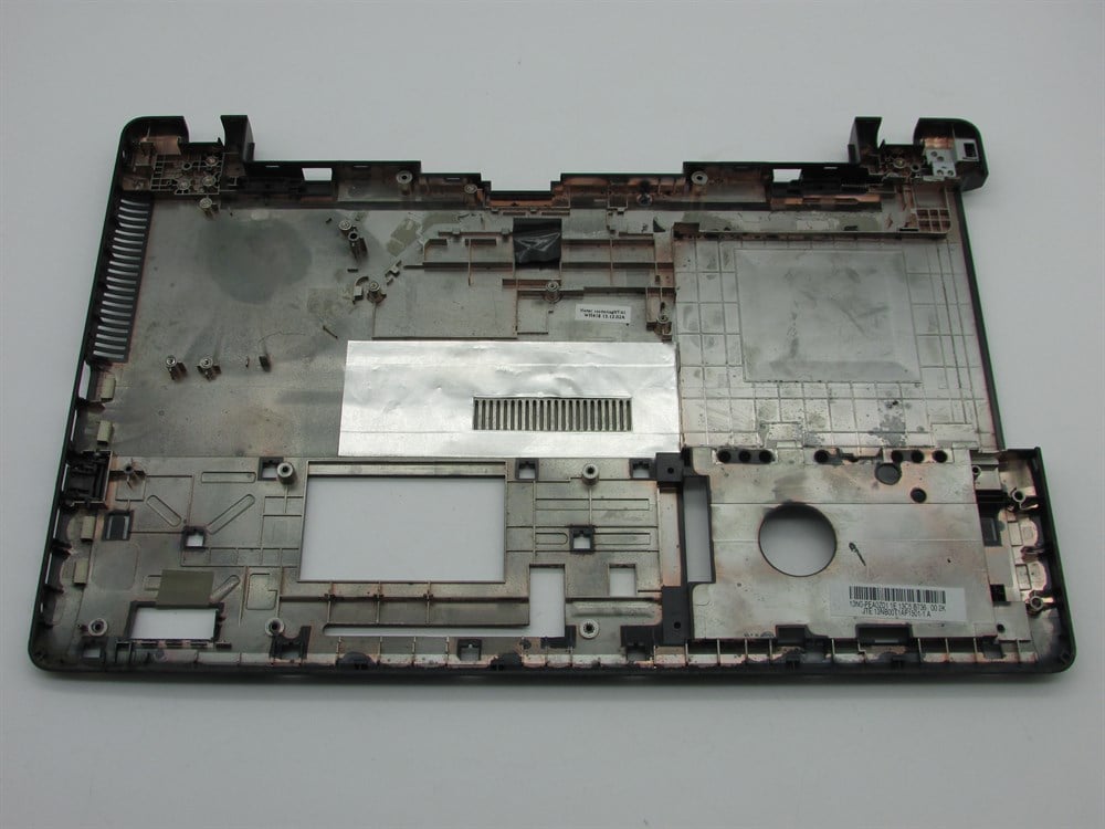 ASUS X552E Notebook Alt Kasa