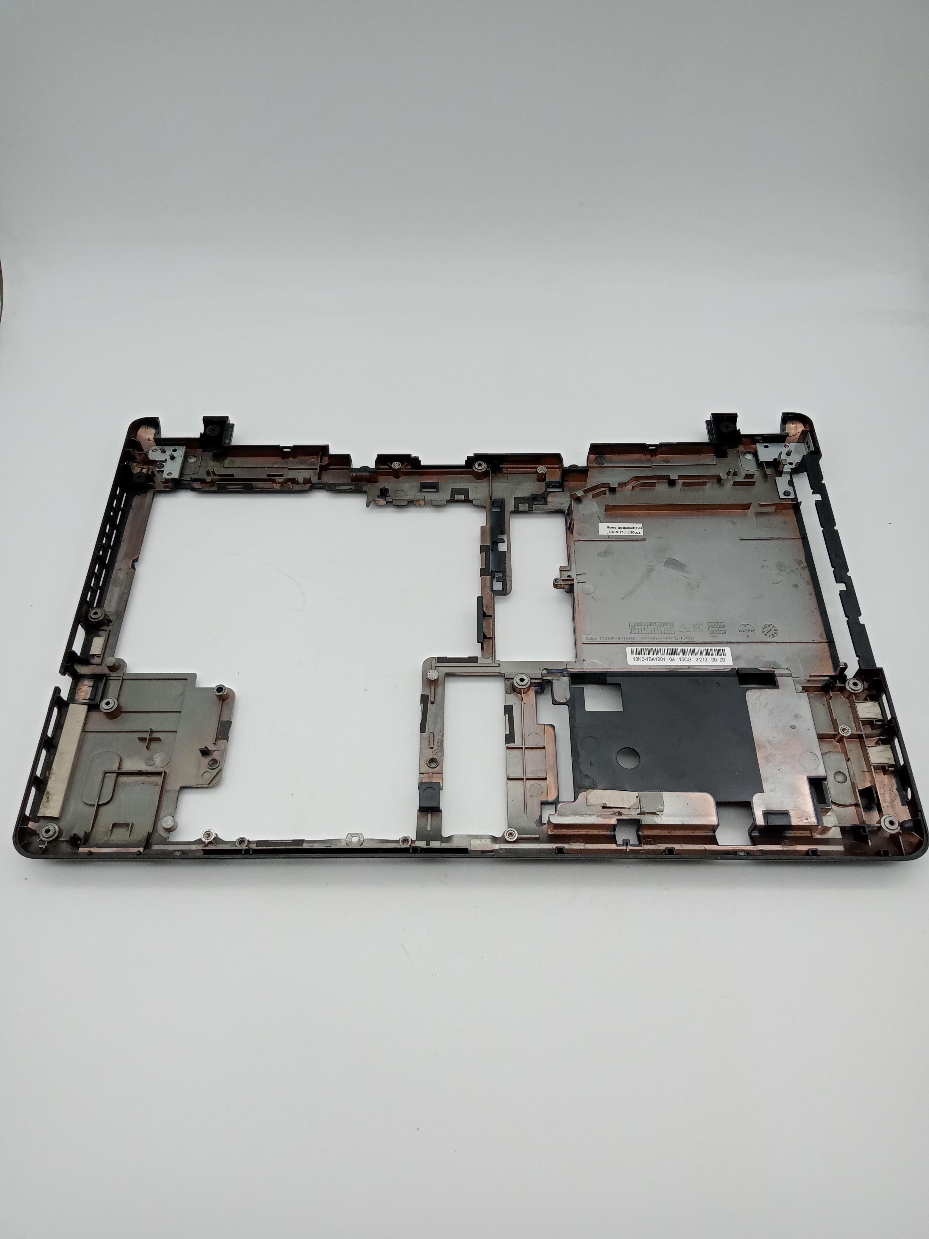 GRUNDİG 1574 V1İ5 Notebook Alt Kasa
