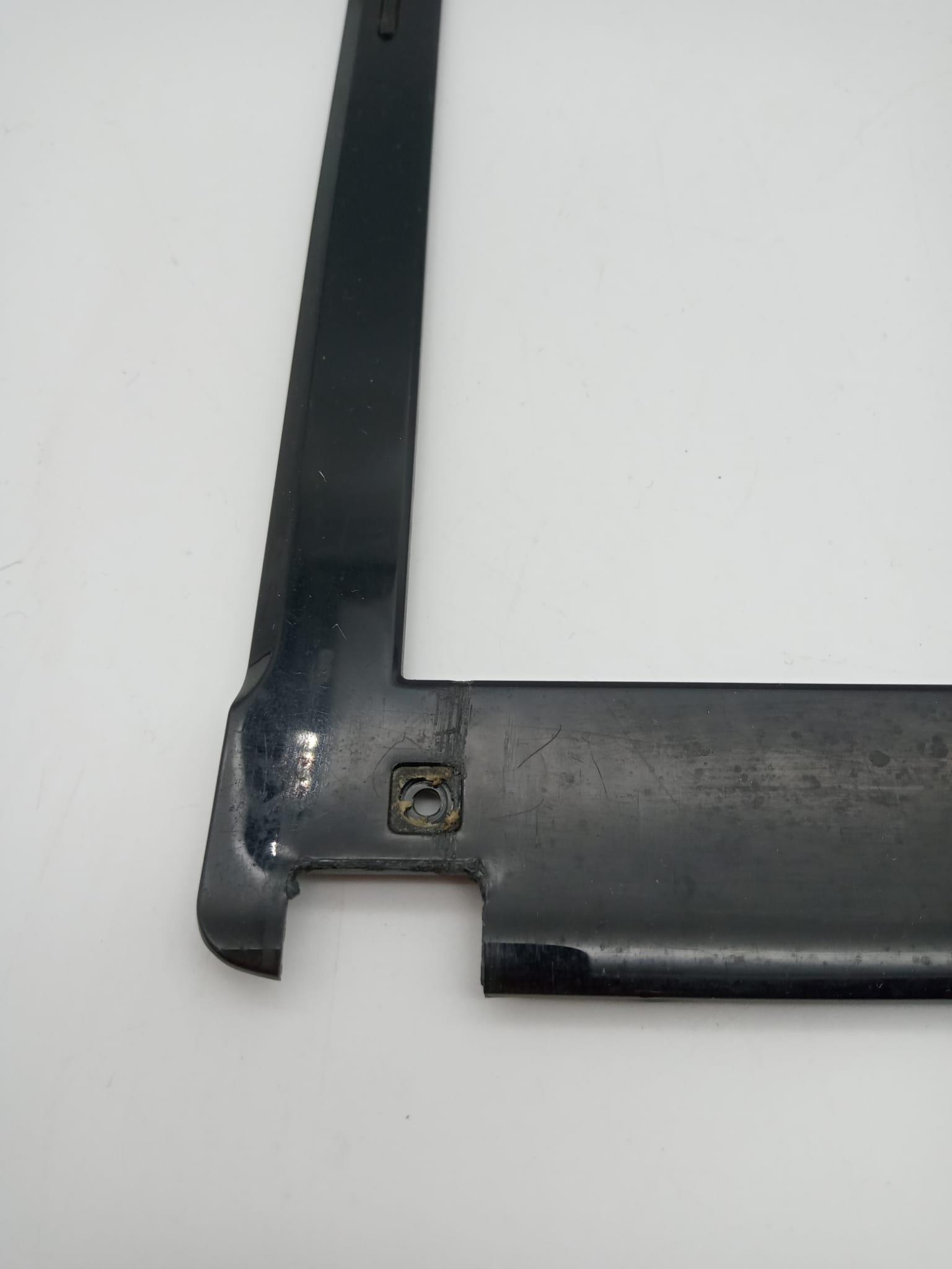 GRUNDİG 1V5 GNB1440 A1B8 Notebook Lcd Bezel Ön