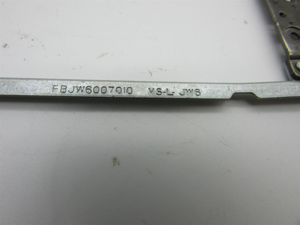 GRUNDİG GNB 1450 B2B8 Notebook Menteşe