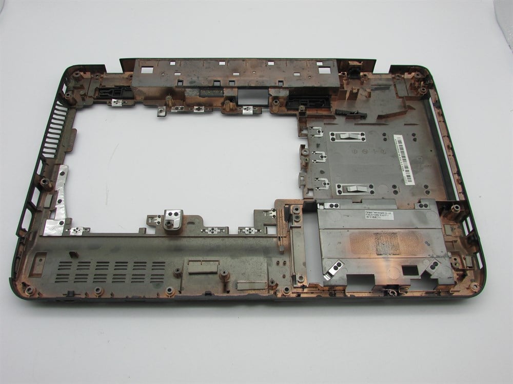 GRUNDİG GNB 1545A1 Notebook Alt Kasa