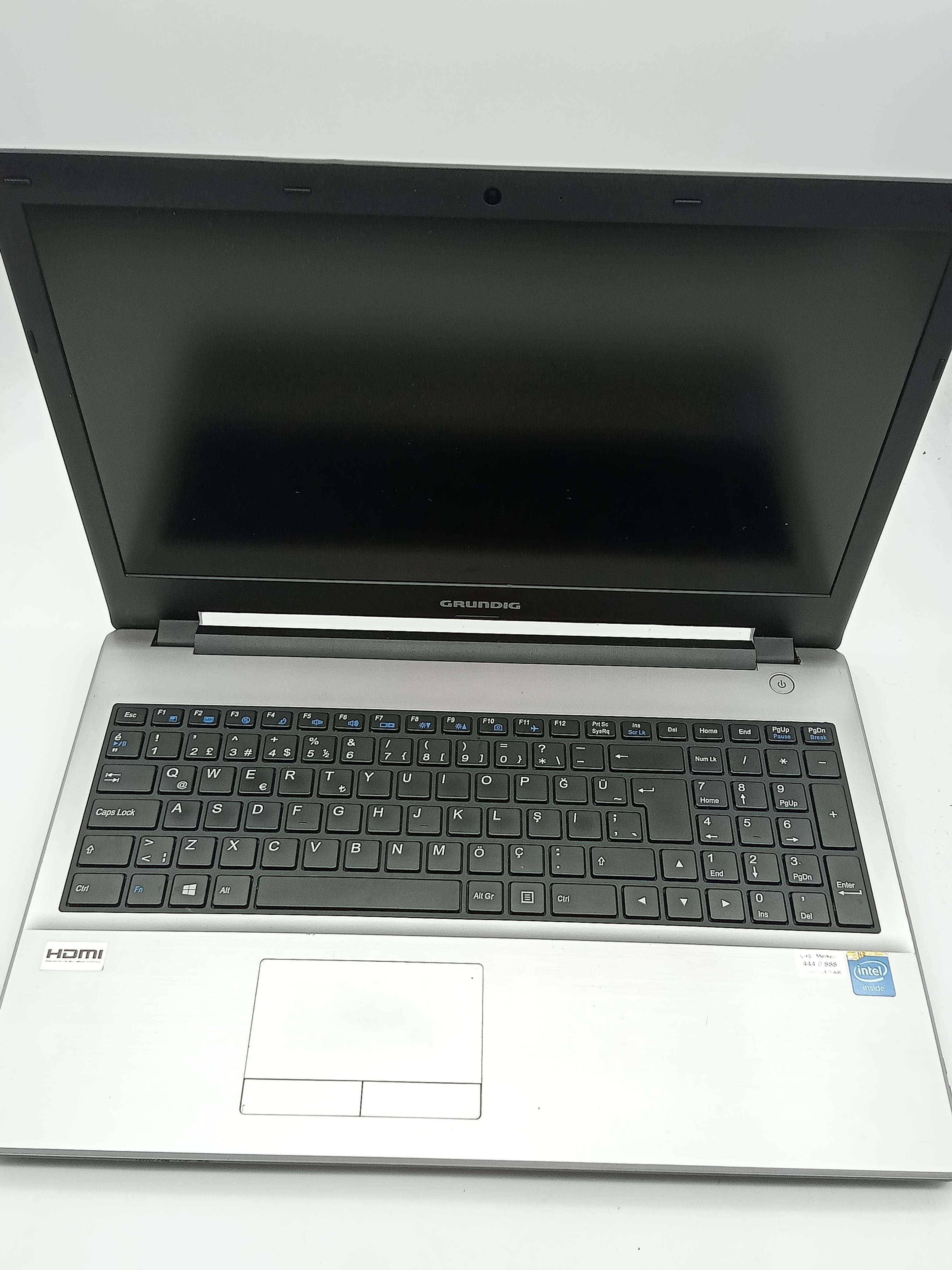 GRUNDİG  GNB 1550 A1B2 İKİNCİ EL NOTEBOOK
