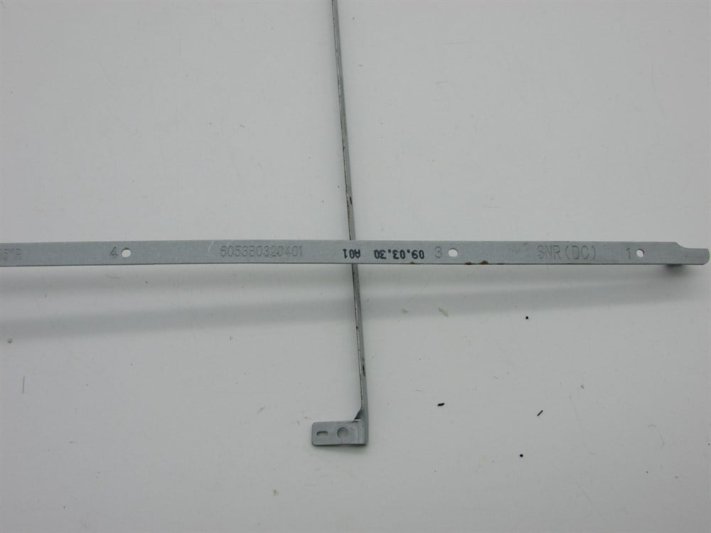 HP 550 Notebook Menteşe